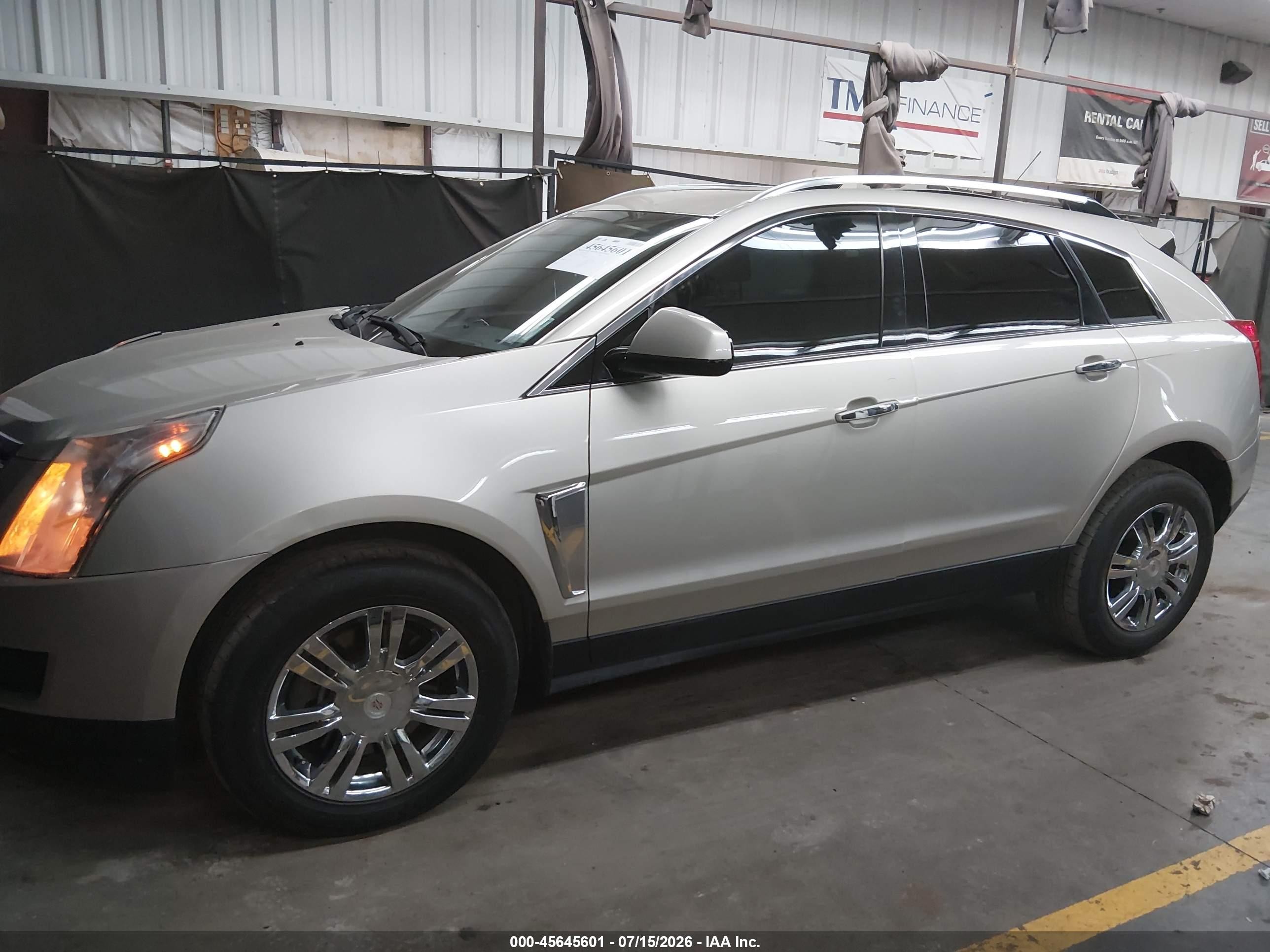 2015 Cadillac Srx Luxury Collection Champagne vin: 3GYFNBE32FS633685