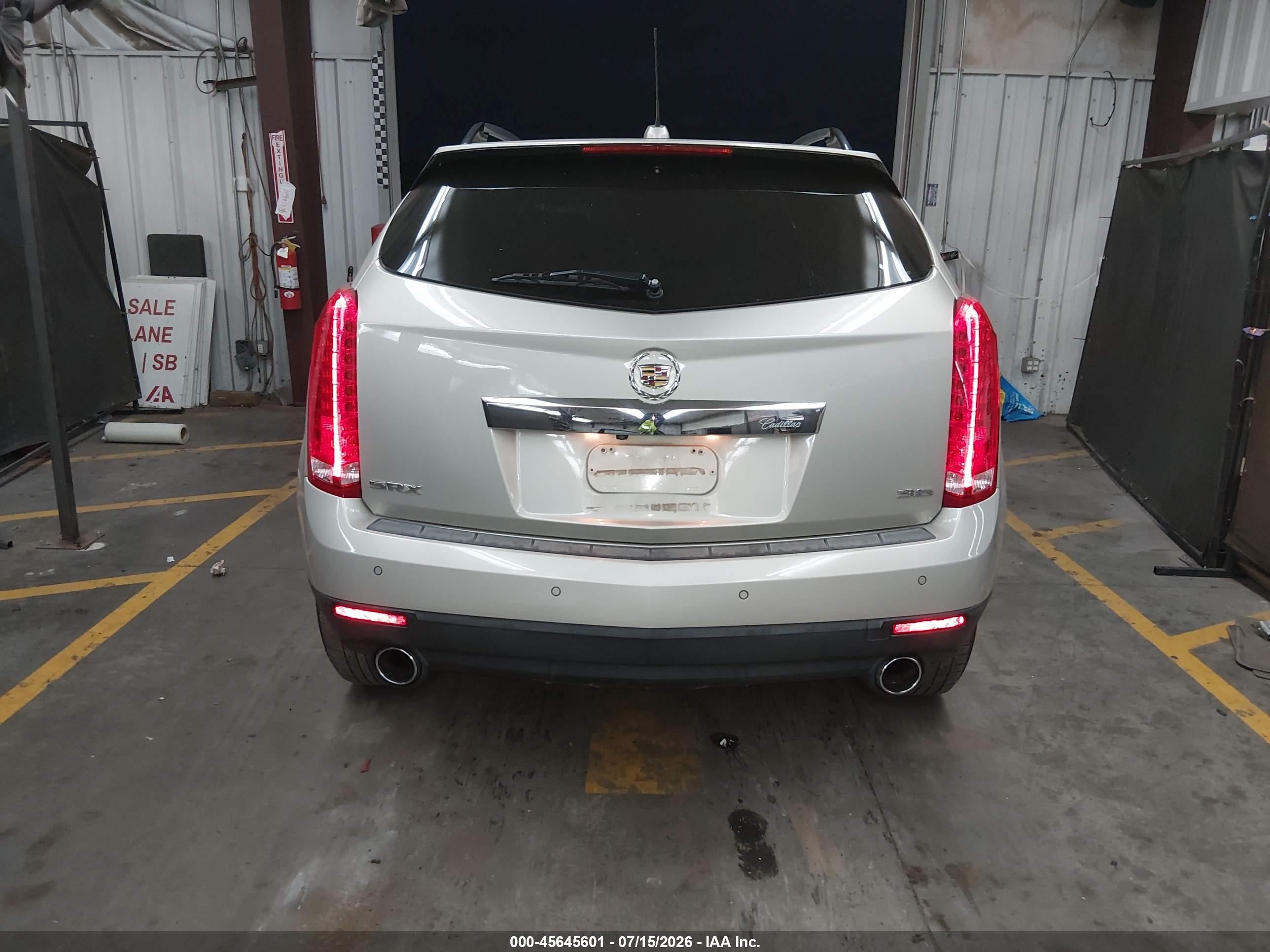 2015 Cadillac Srx Luxury Collection Champagne vin: 3GYFNBE32FS633685