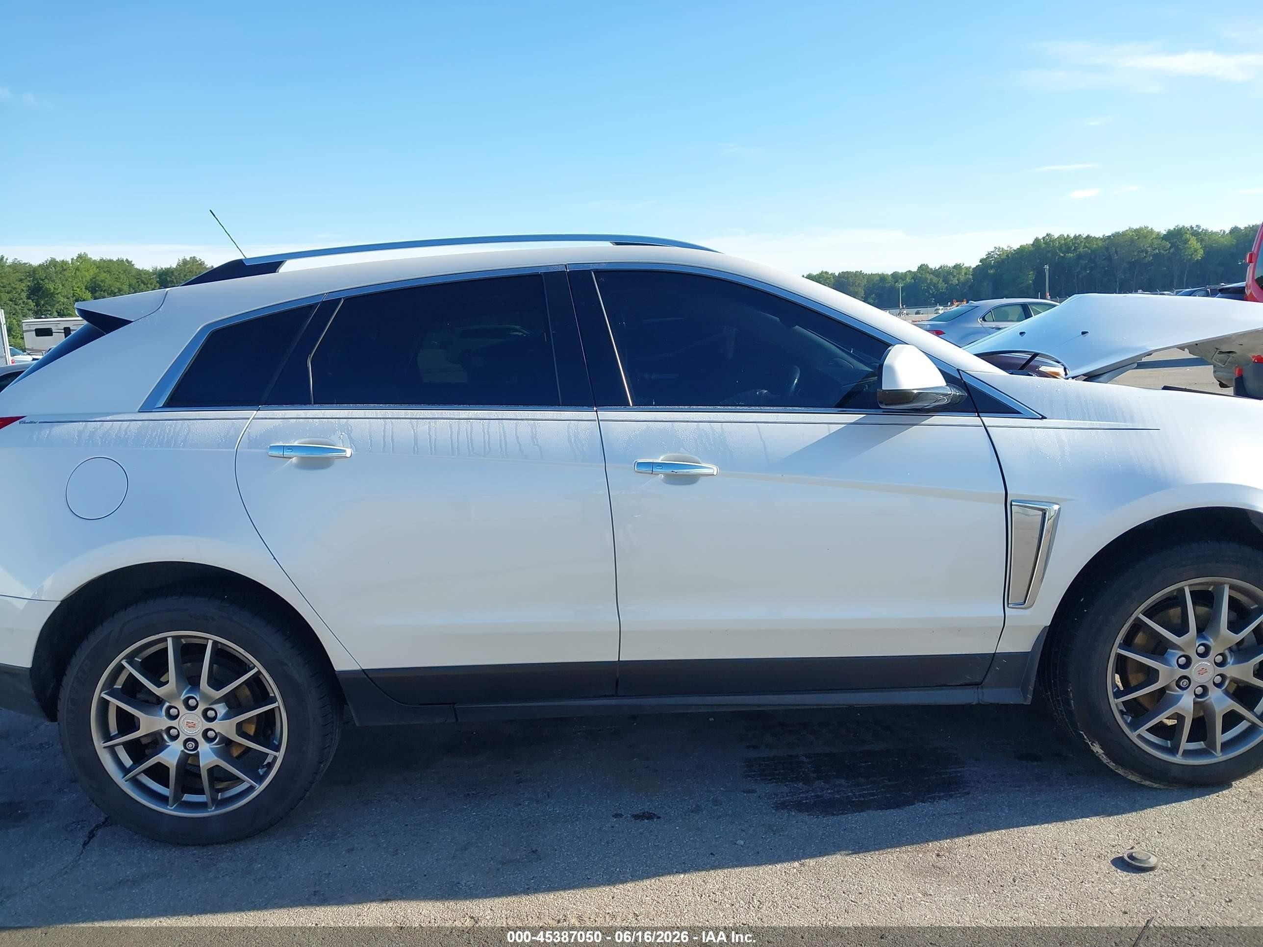 2015 Cadillac Srx Luxury Collection White vin: 3GYFNBE33FS544871