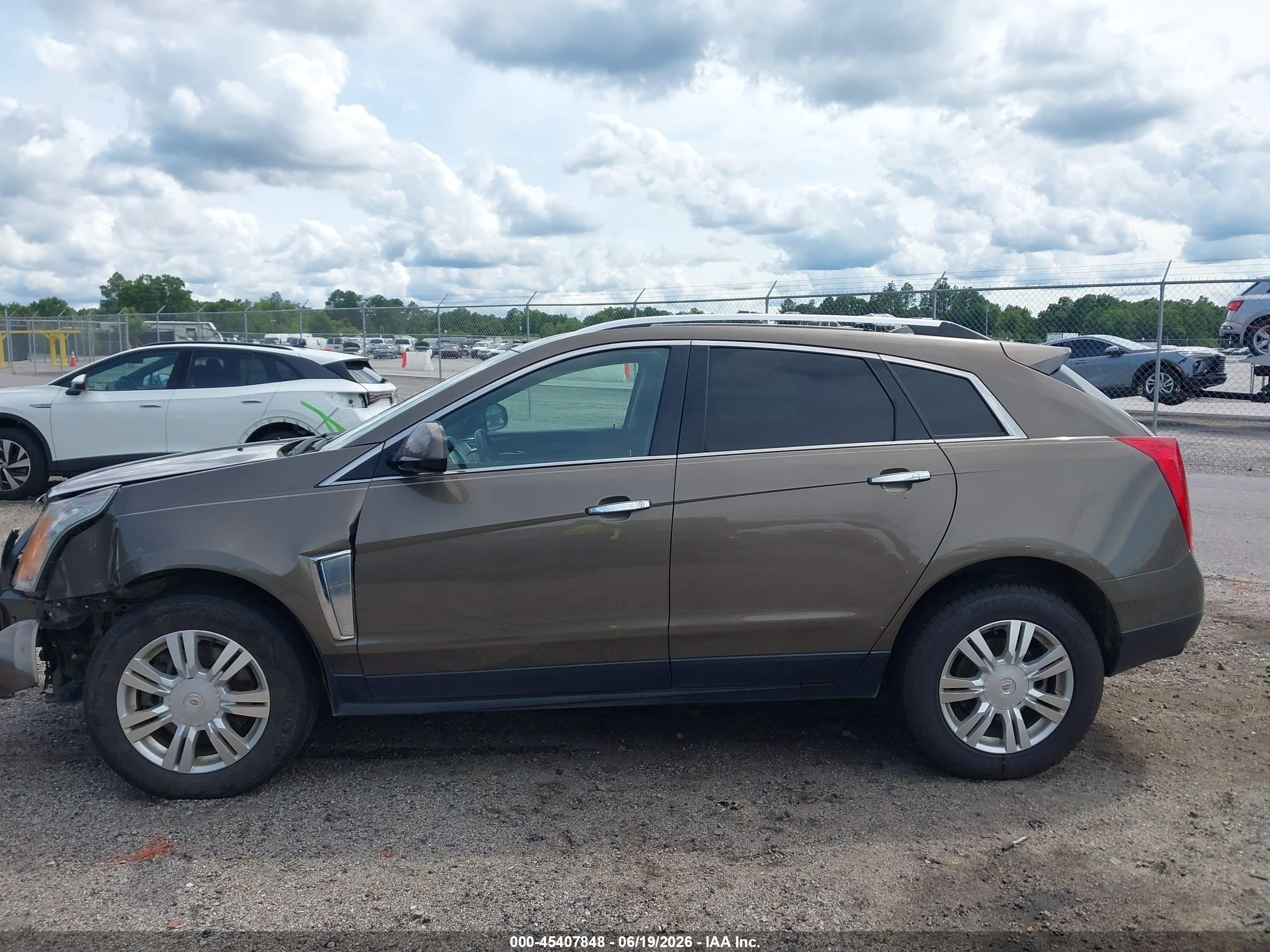 2015 Cadillac Srx Luxury Collection Коричневый vin: 3GYFNBE33FS556213