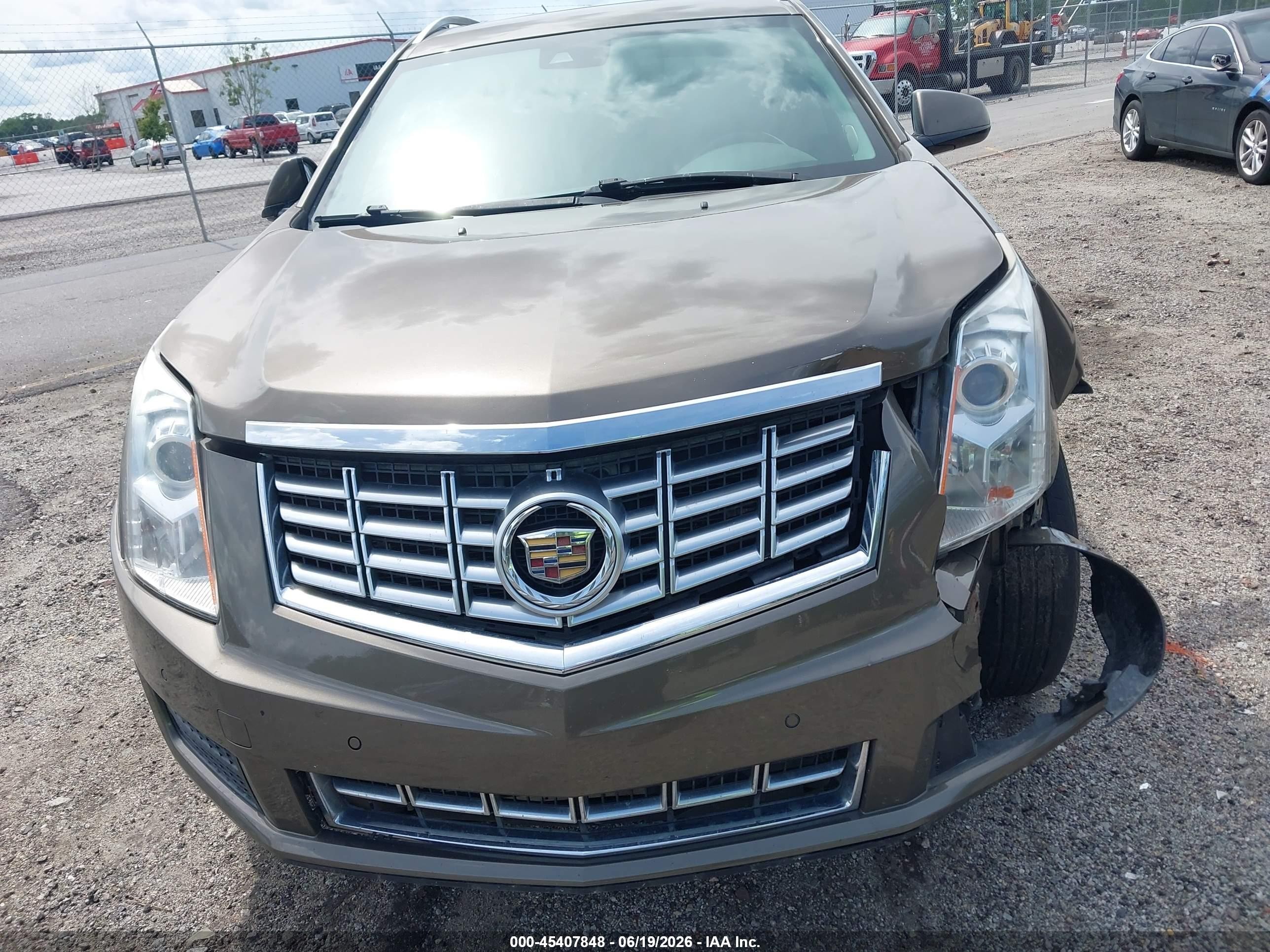 2015 Cadillac Srx Luxury Collection Коричневый vin: 3GYFNBE33FS556213