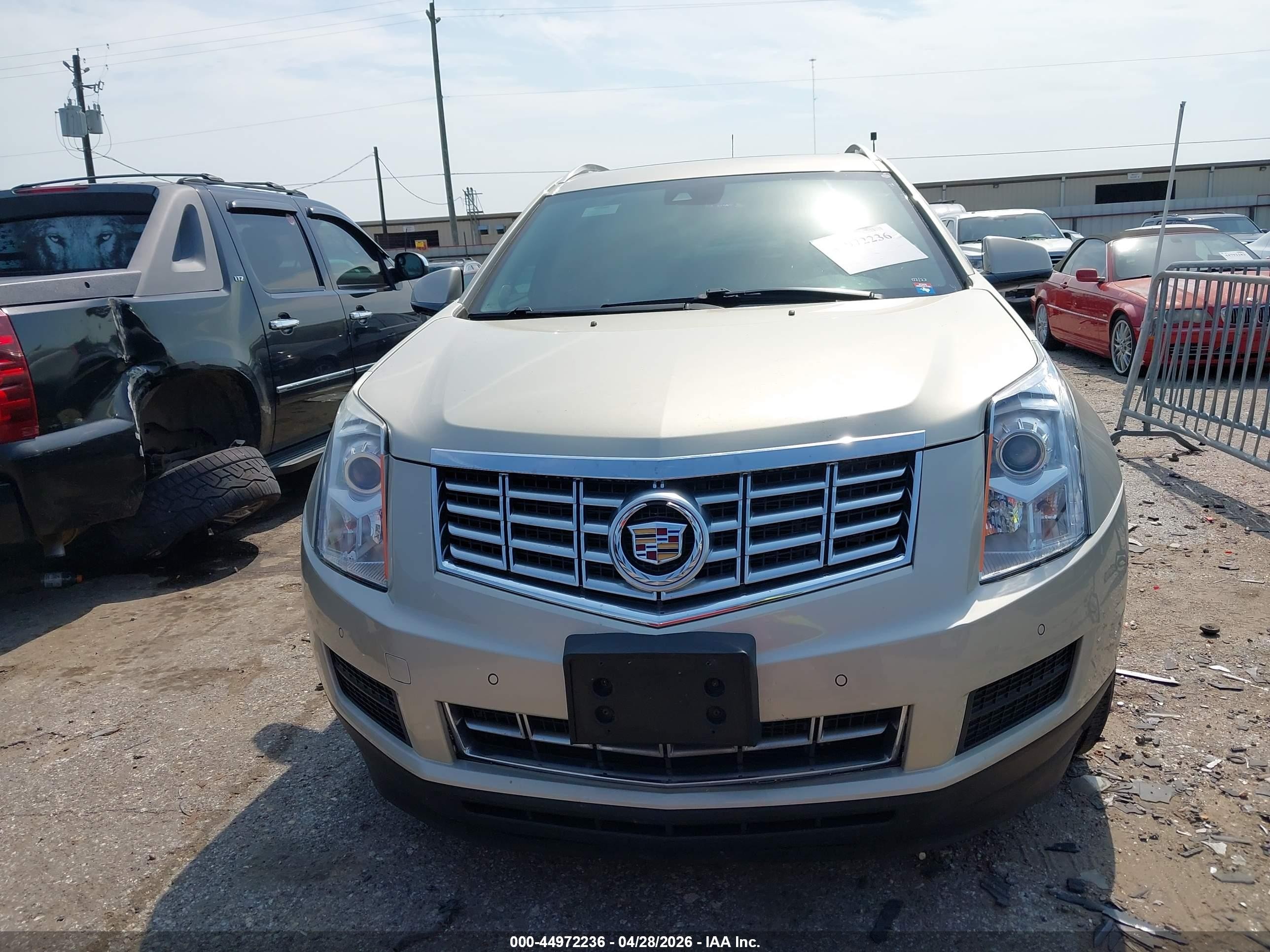 2015 Cadillac Srx Luxury Collection Бежевый vin: 3GYFNBE33FS560164