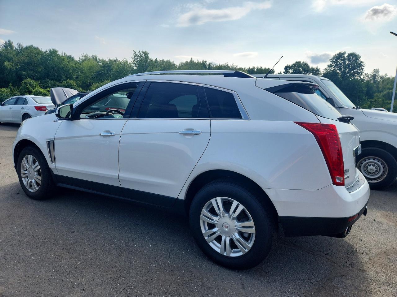 2014 Cadillac Srx Luxury Collection White vin: 3GYFNBE34ES627112