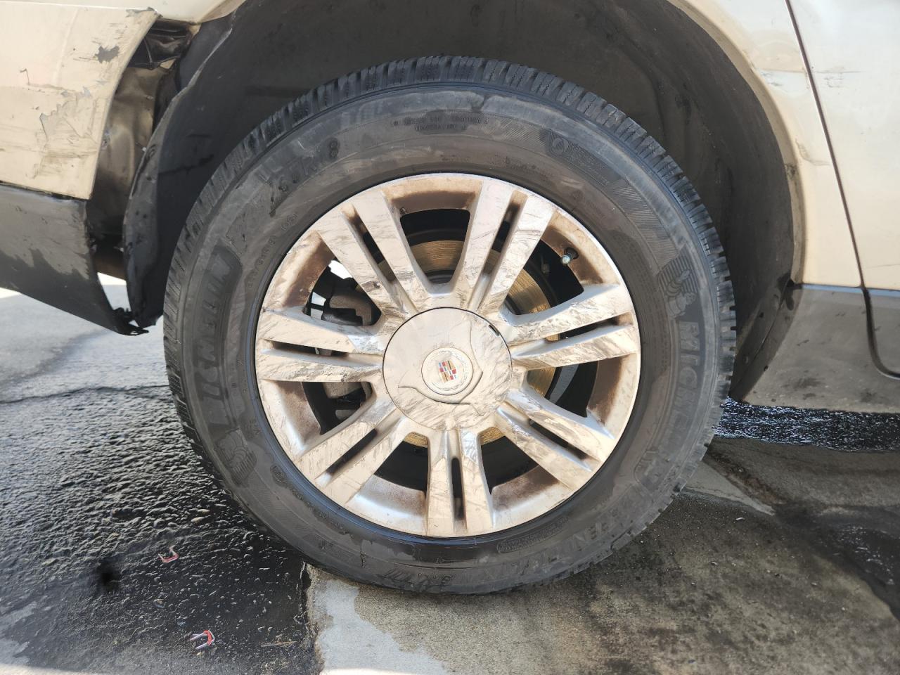 2015 Cadillac Srx Luxury Collection Tan vin: 3GYFNBE34FS584635 Damage: Right Rear Wheel, Curb Rash, > 12 Inches