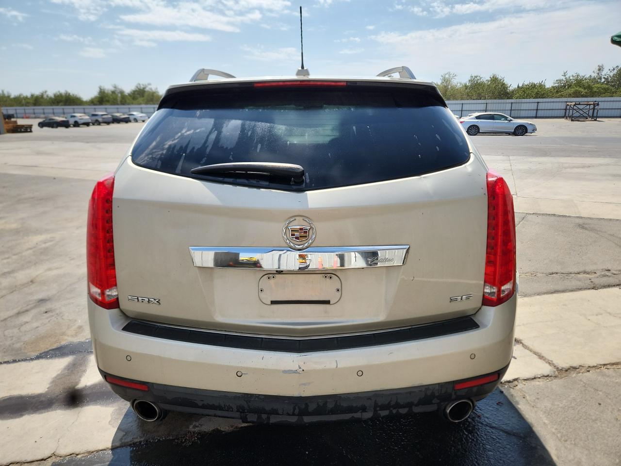 2015 Cadillac Srx Luxury Collection Tan vin: 3GYFNBE34FS584635 Damage: Lift Gate, Multiple Dents/Paint Damage, 2