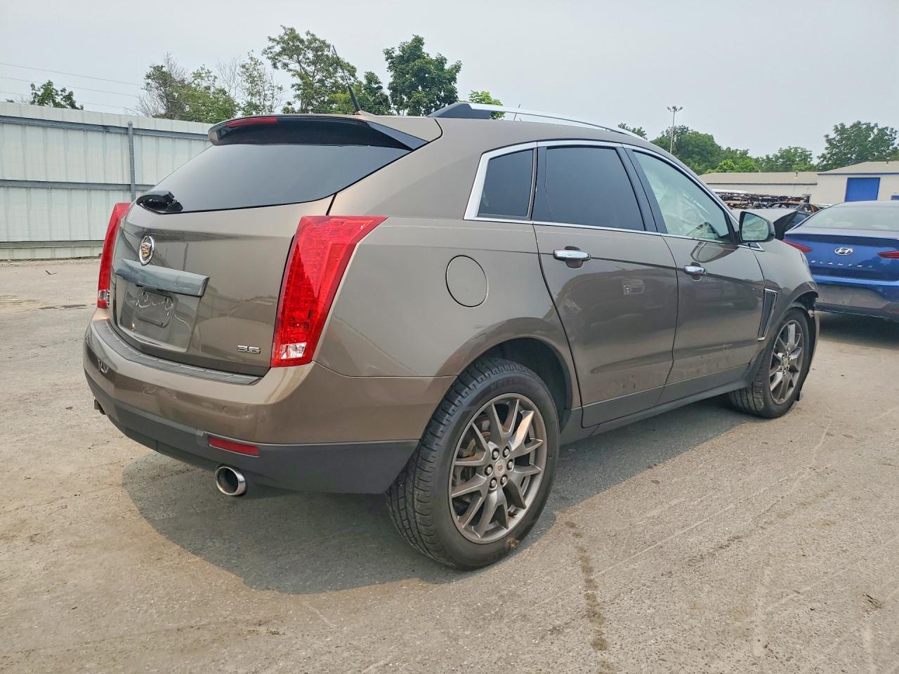 2014 Cadillac Srx Luxury Collection Коричневый vin: 3GYFNBE35ES590233