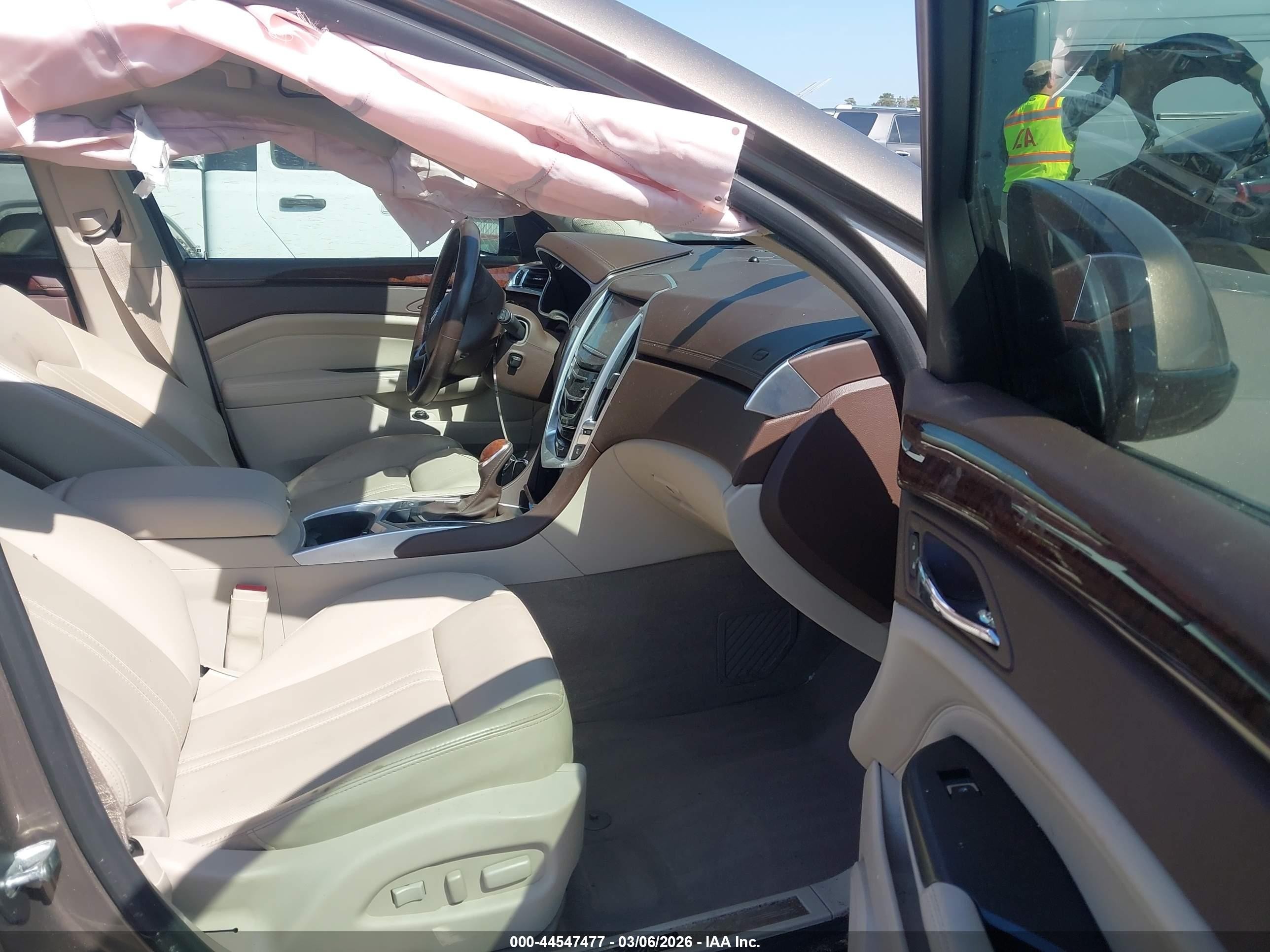 2015 Cadillac Srx Luxury Collection Коричневый vin: 3GYFNBE35FS627962