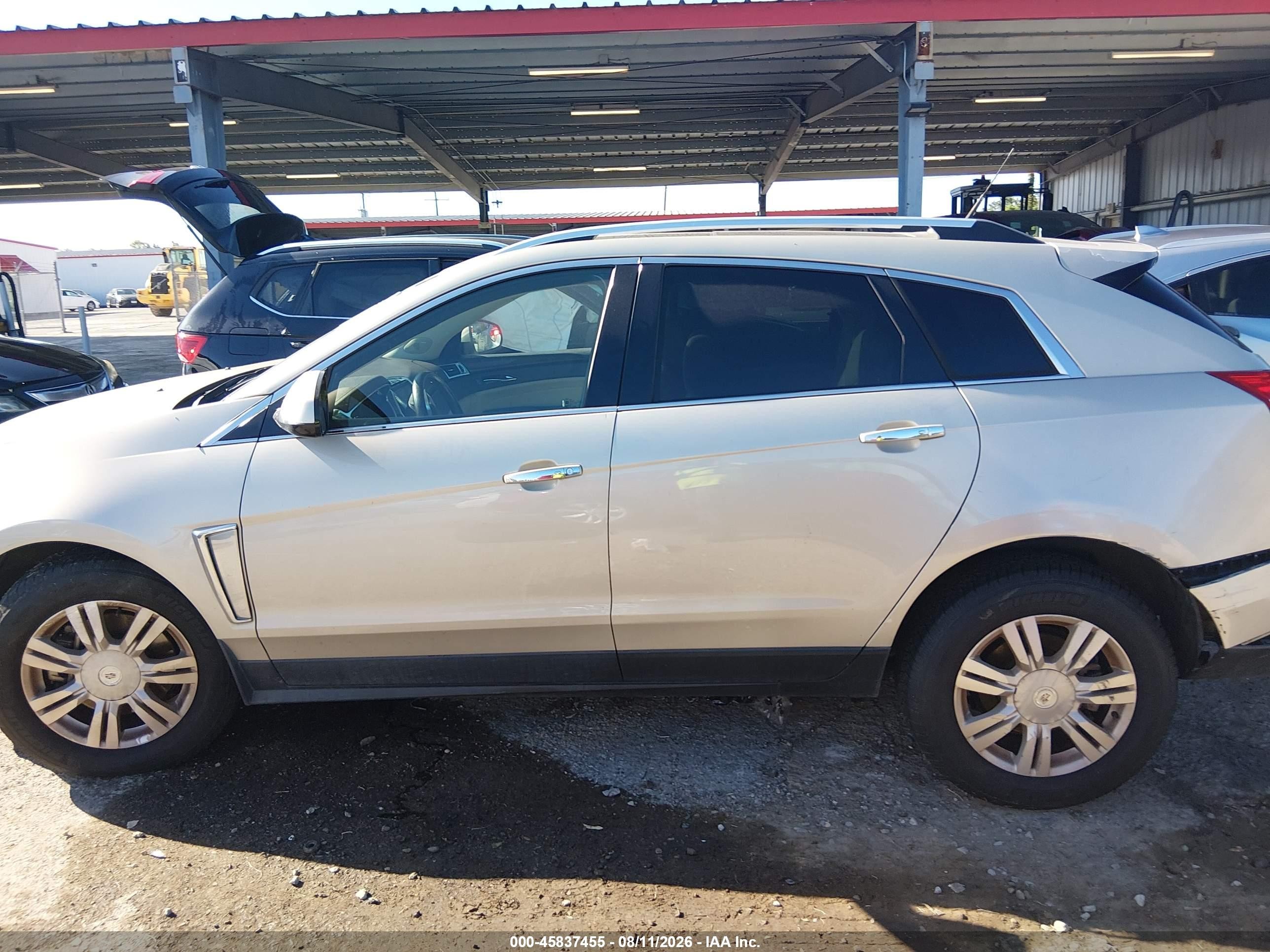 2014 Cadillac Srx Luxury Collection Champagne vin: 3GYFNBE36ES534625