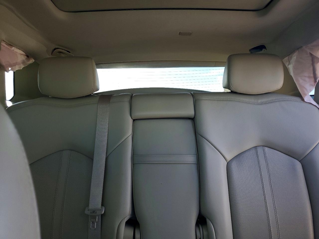 2015 Cadillac Srx Luxury Collection Белый vin: 3GYFNBE36FS610619