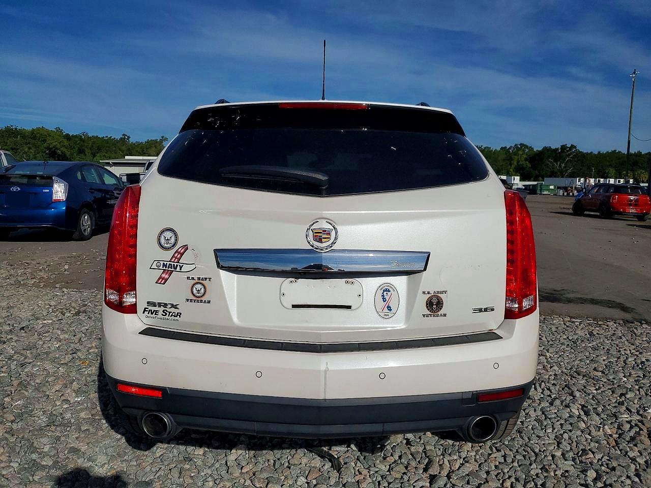 2015 Cadillac Srx Luxury Collection Белый vin: 3GYFNBE36FS610619