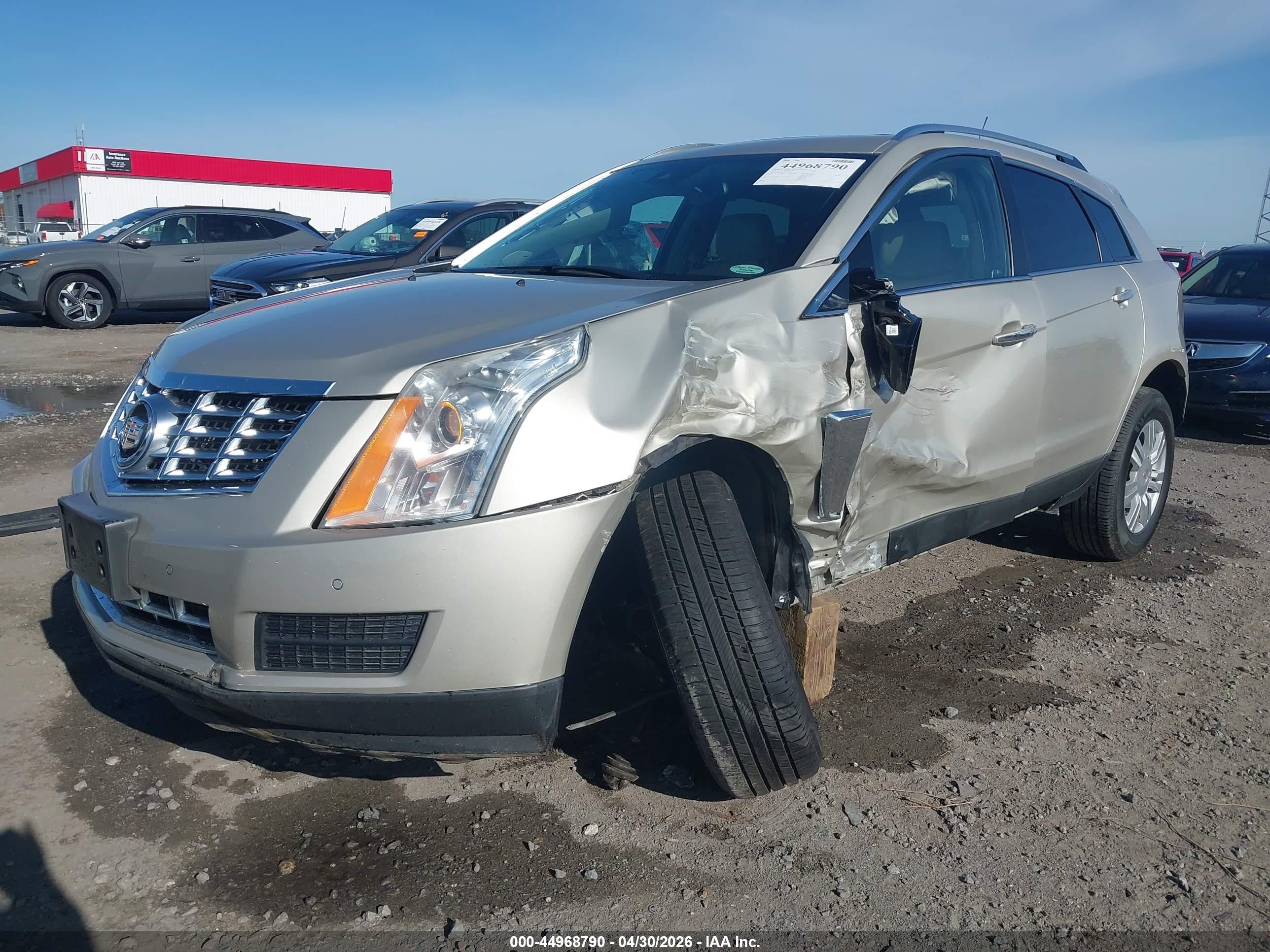 2016 Cadillac Srx Luxury Collection Золотой vin: 3GYFNBE37GS566969