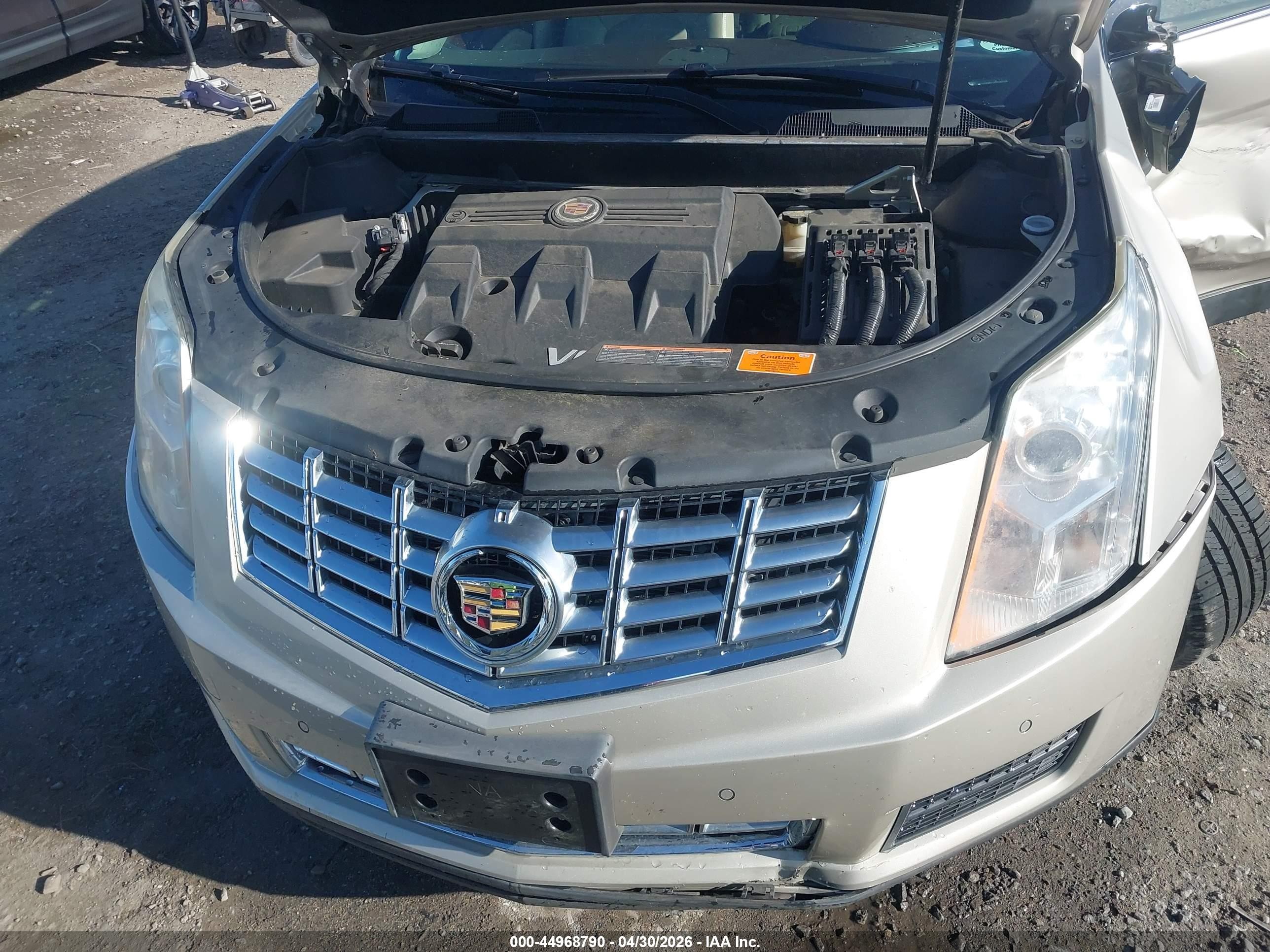 2016 Cadillac Srx Luxury Collection Золотой vin: 3GYFNBE37GS566969