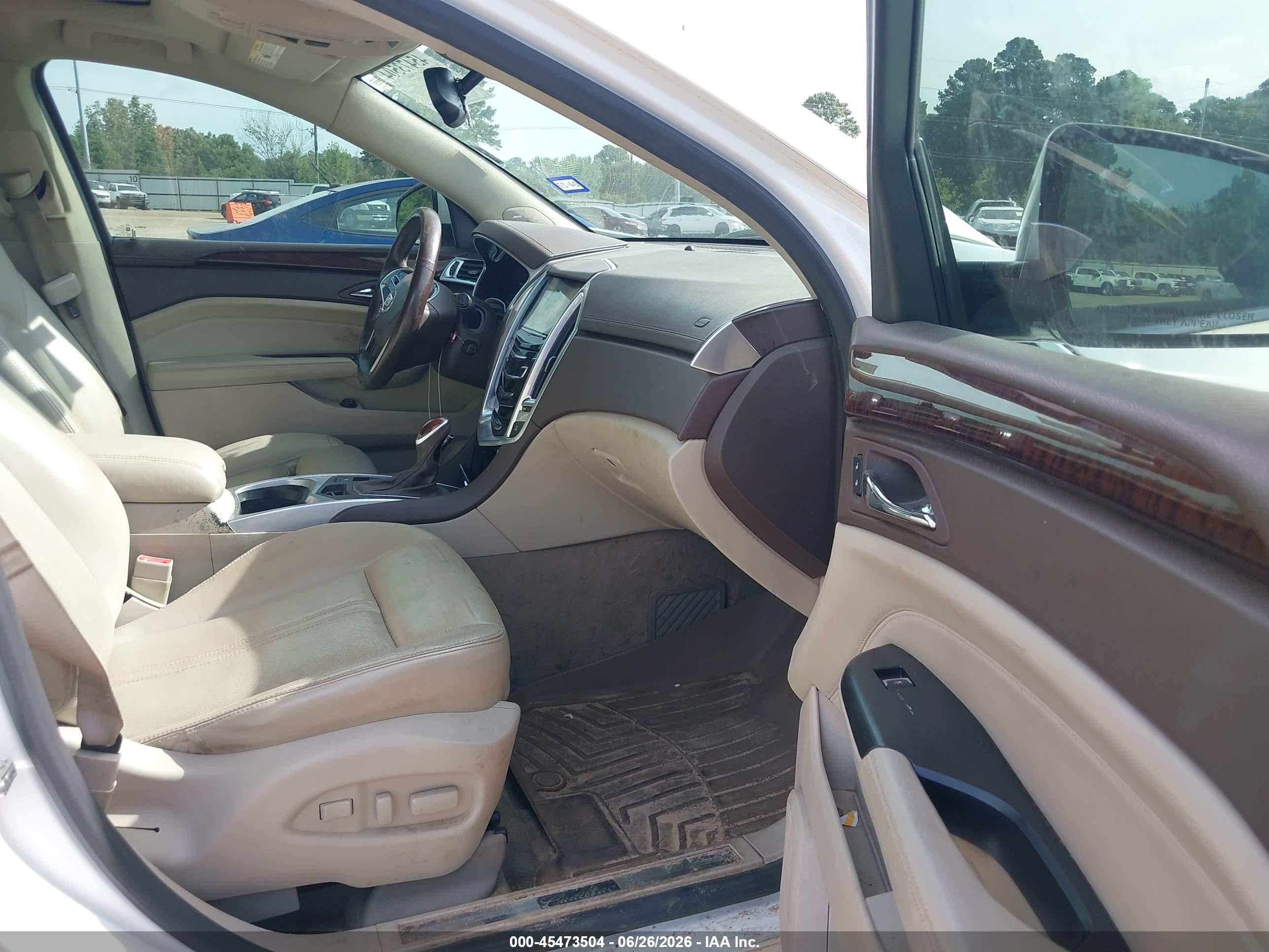 2015 Cadillac Srx Luxury Collection Белый vin: 3GYFNBE38FS599140