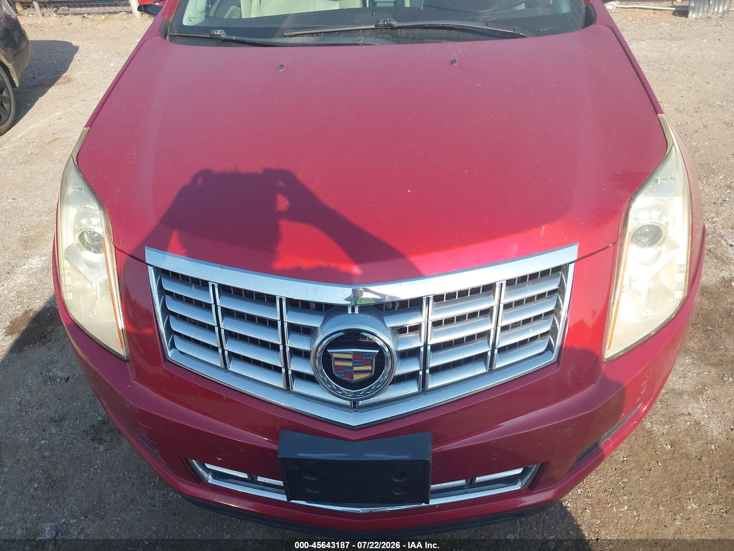 2015 Cadillac Srx Luxury Collection Red vin: 3GYFNBE38FS632136
