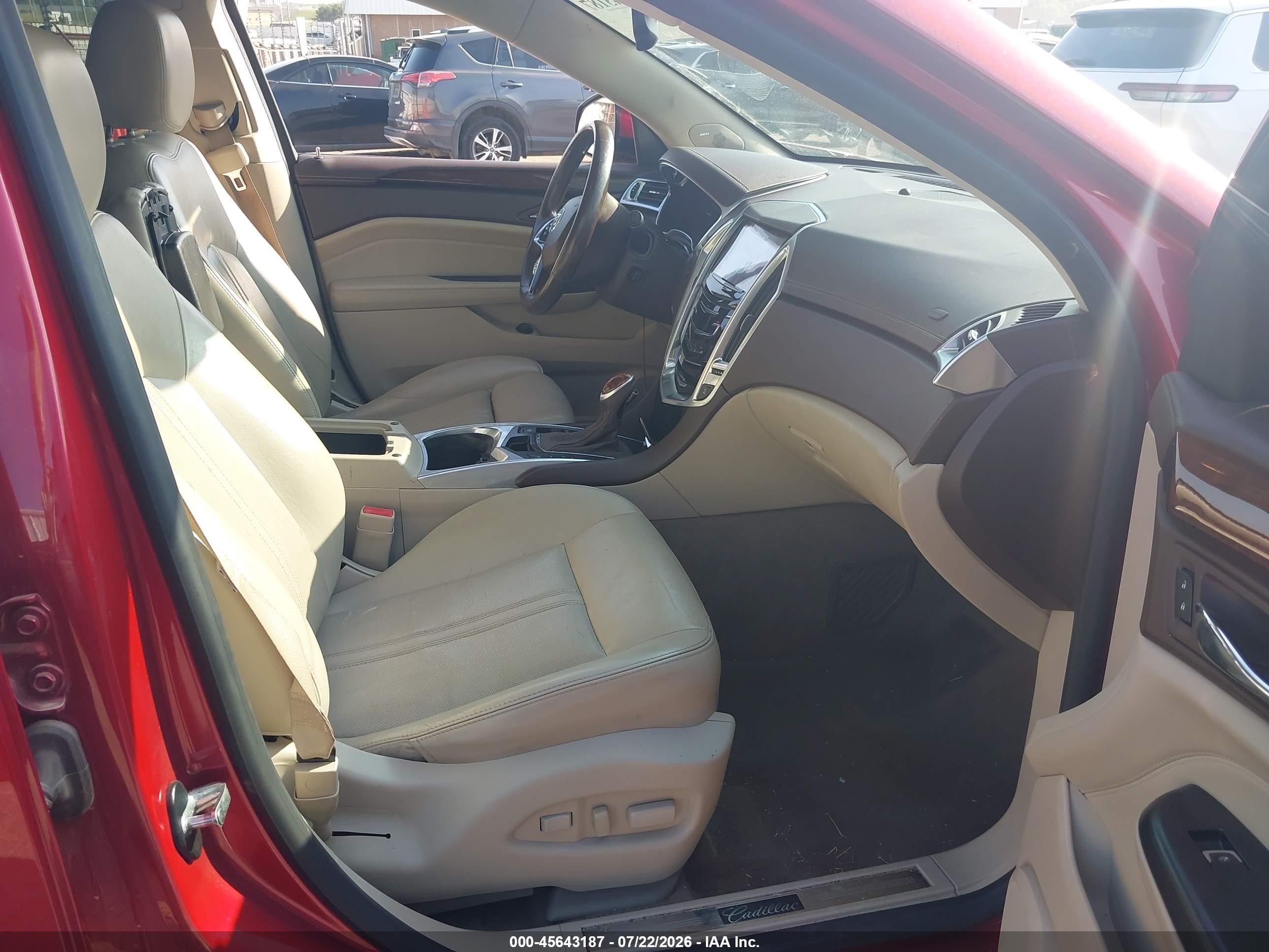 2015 Cadillac Srx Luxury Collection Red vin: 3GYFNBE38FS632136