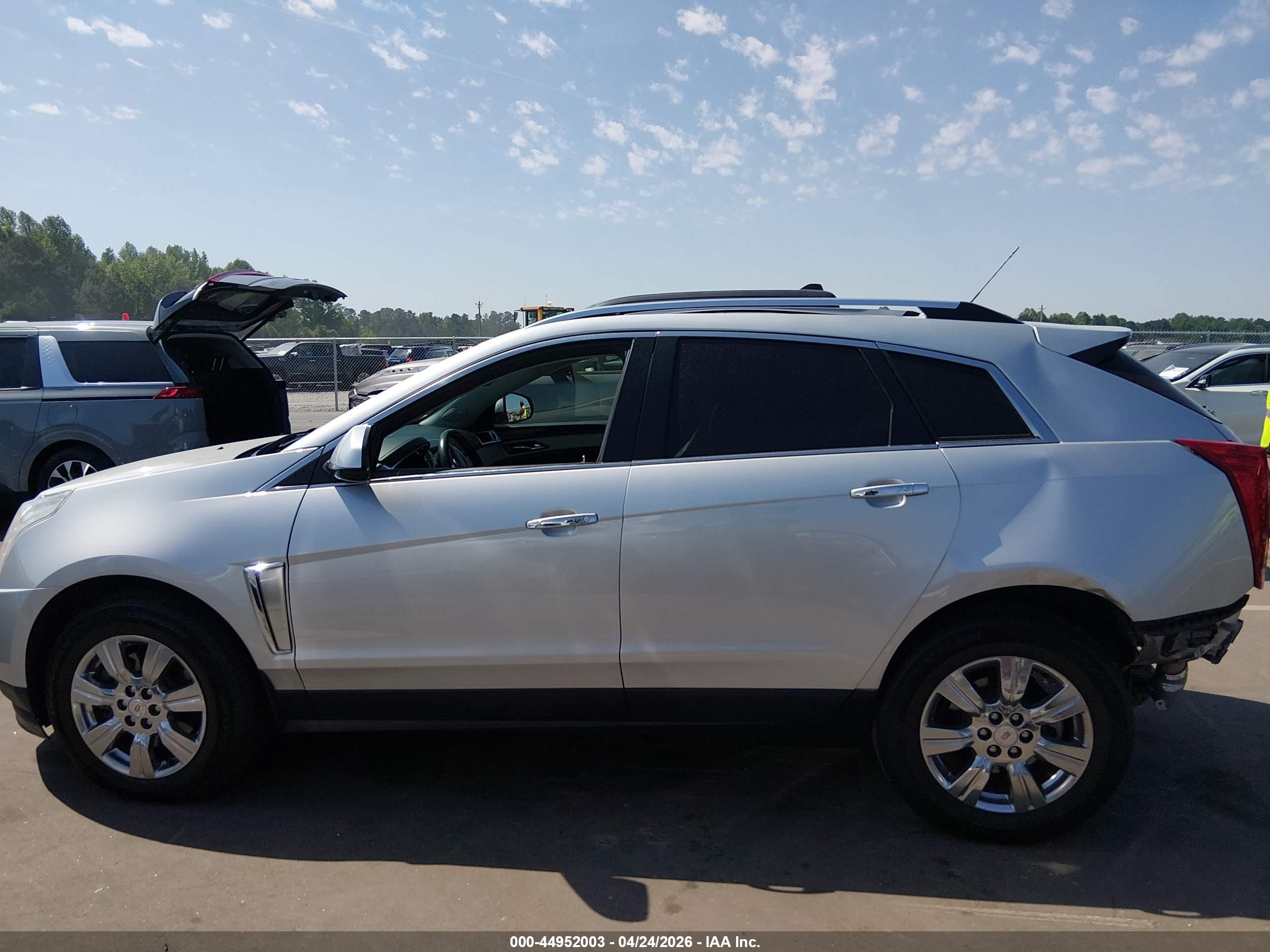 2016 Cadillac Srx Luxury Collection Silver vin: 3GYFNBE38GS529204