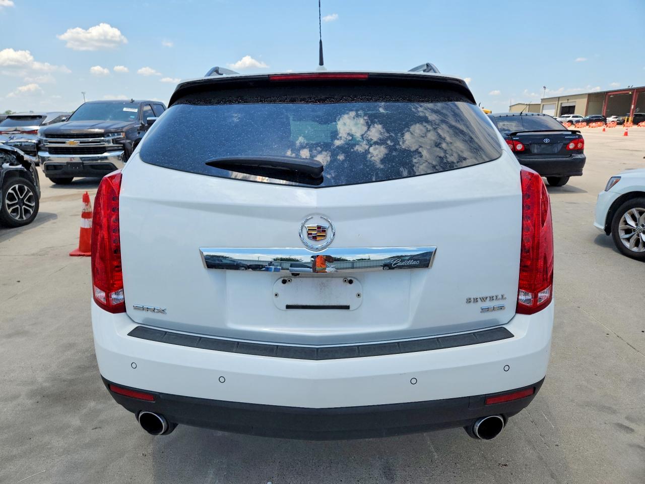 2014 Cadillac Srx Luxury Collection White vin: 3GYFNBE39ES570230