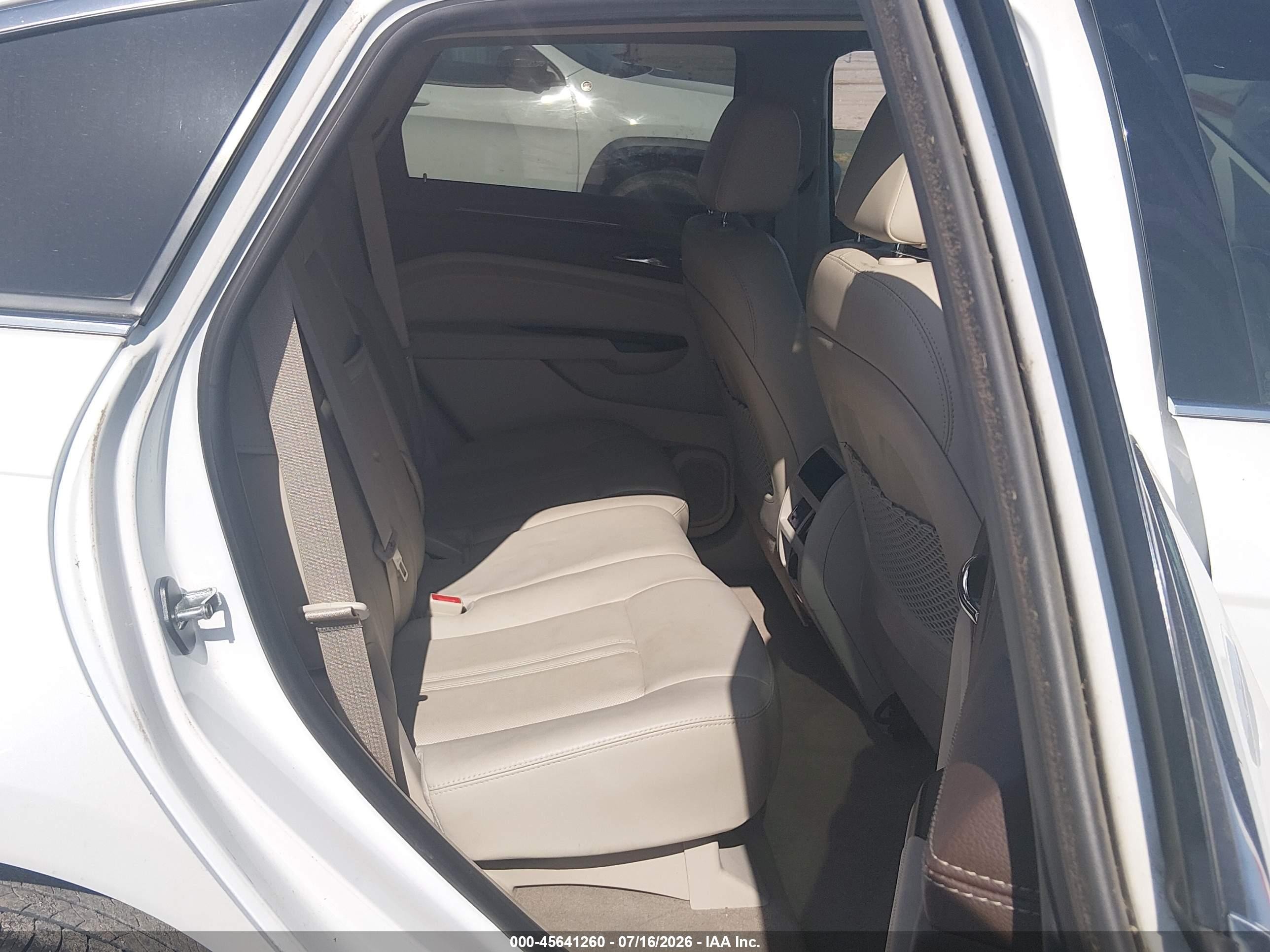 2015 Cadillac Srx Luxury Collection White vin: 3GYFNBE39FS555857