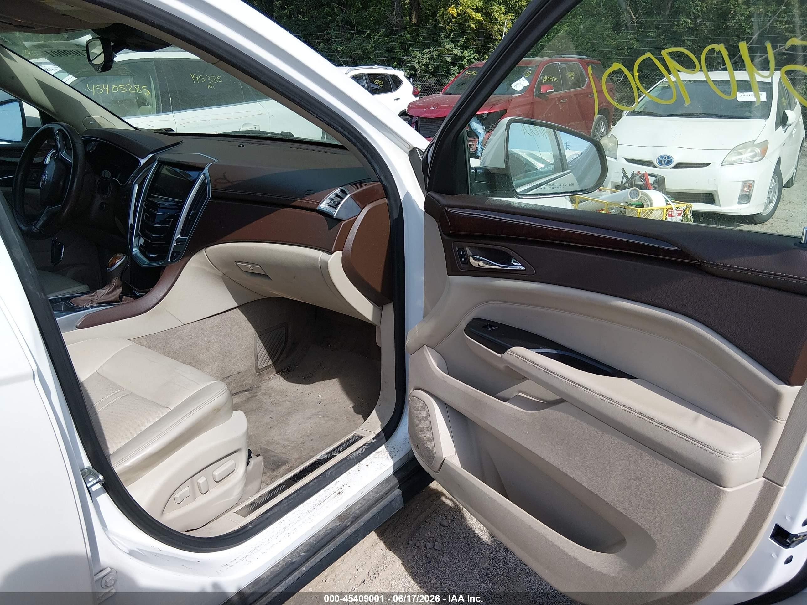 2015 Cadillac Srx Luxury Collection White vin: 3GYFNBE3XFS526027