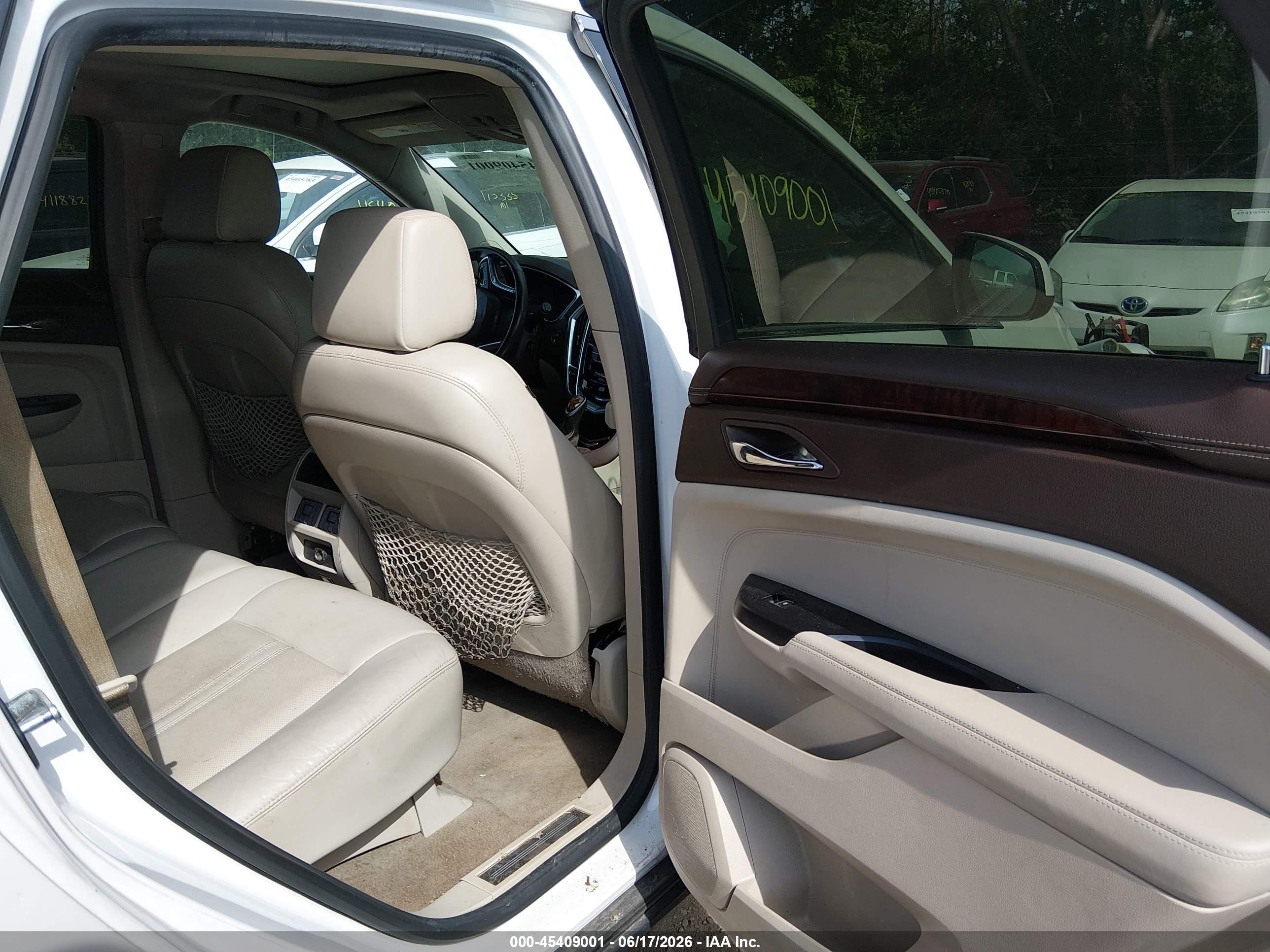 2015 Cadillac Srx Luxury Collection White vin: 3GYFNBE3XFS526027