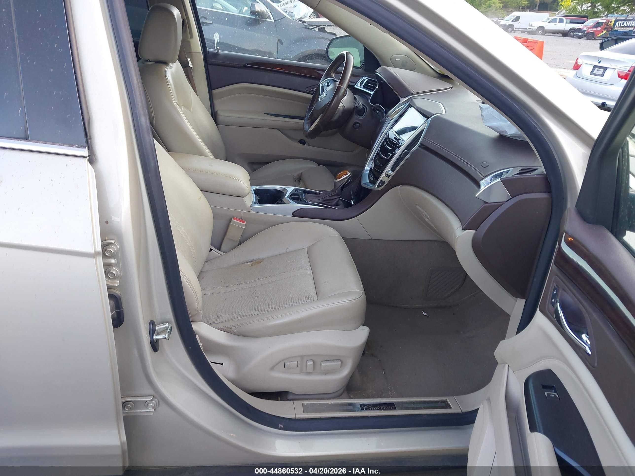 2015 Cadillac Srx Luxury Collection Champagne vin: 3GYFNBE3XFS529641