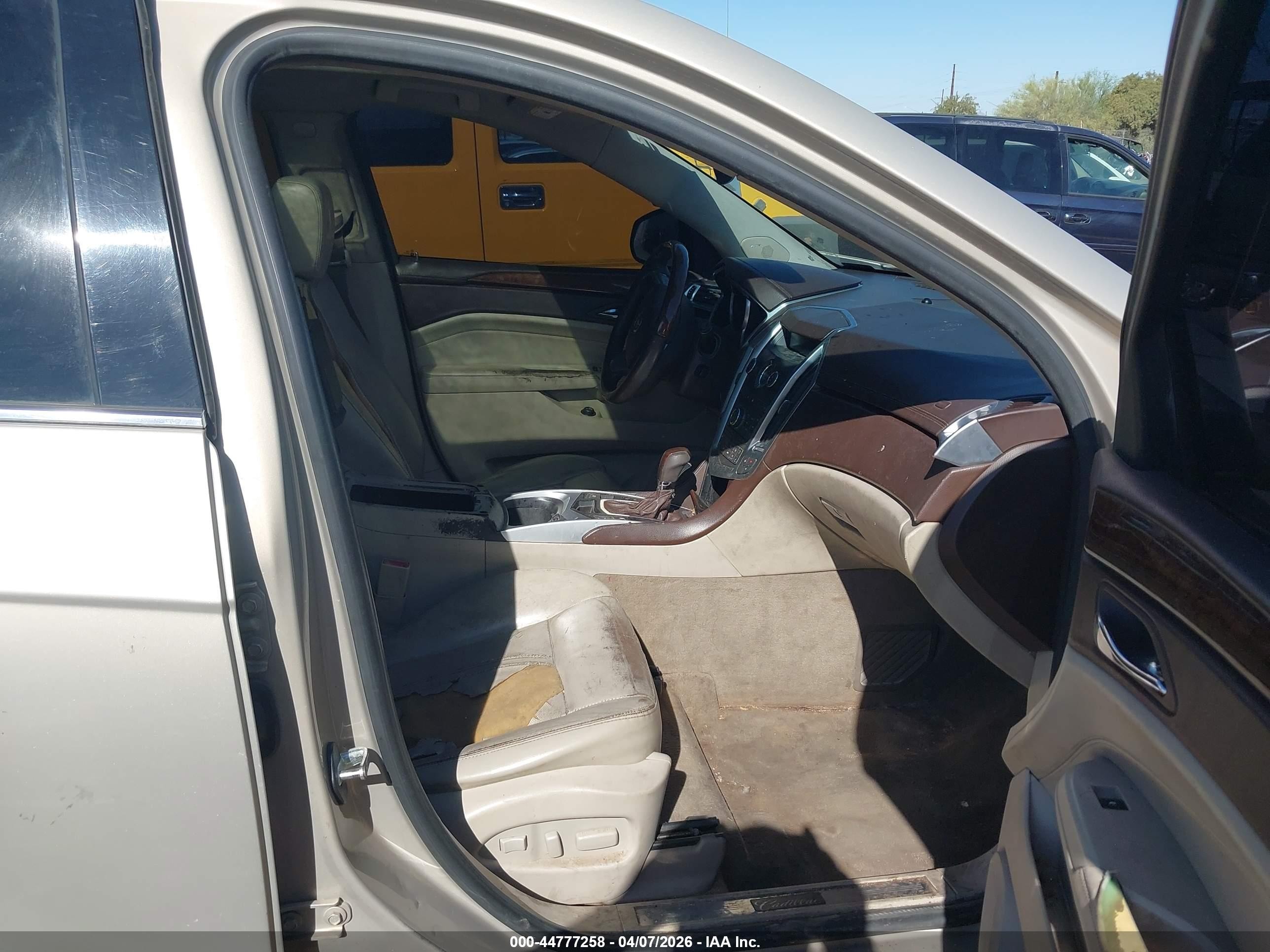 2011 Cadillac Srx Performance Collection Gold vin: 3GYFNBEY3BS613872