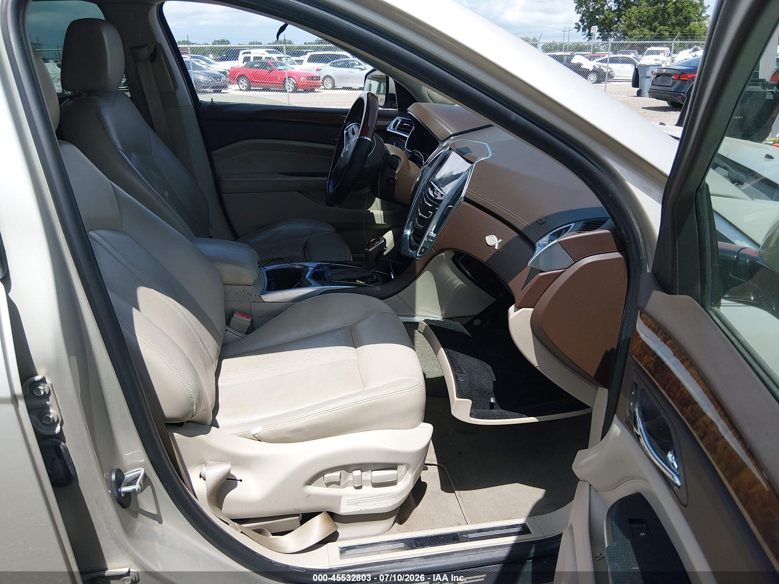2013 Cadillac Srx Luxury Collection Beige vin: 3GYFNCE32DS645385