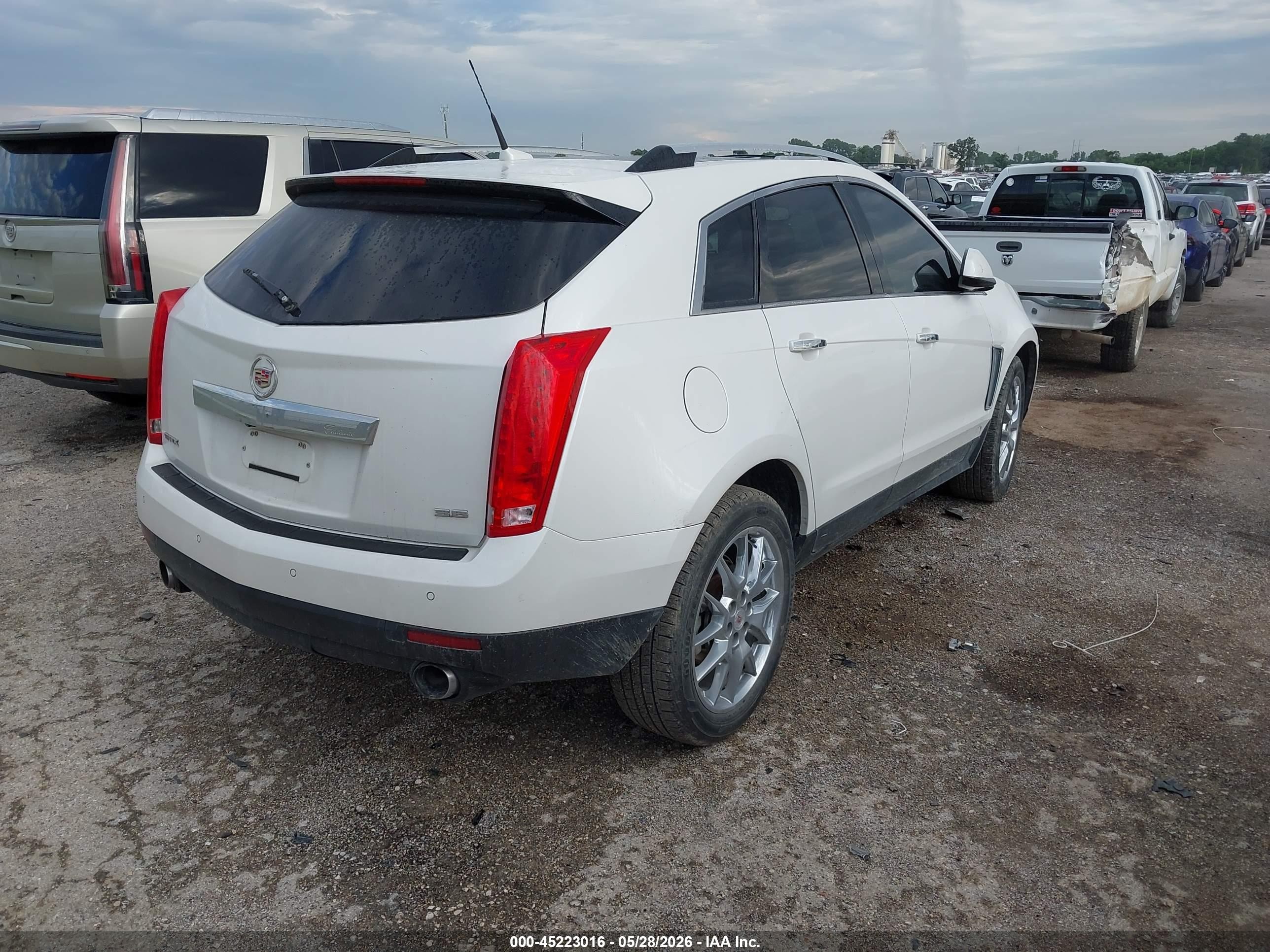 2014 Cadillac Srx Performance Collection White vin: 3GYFNCE33ES545071