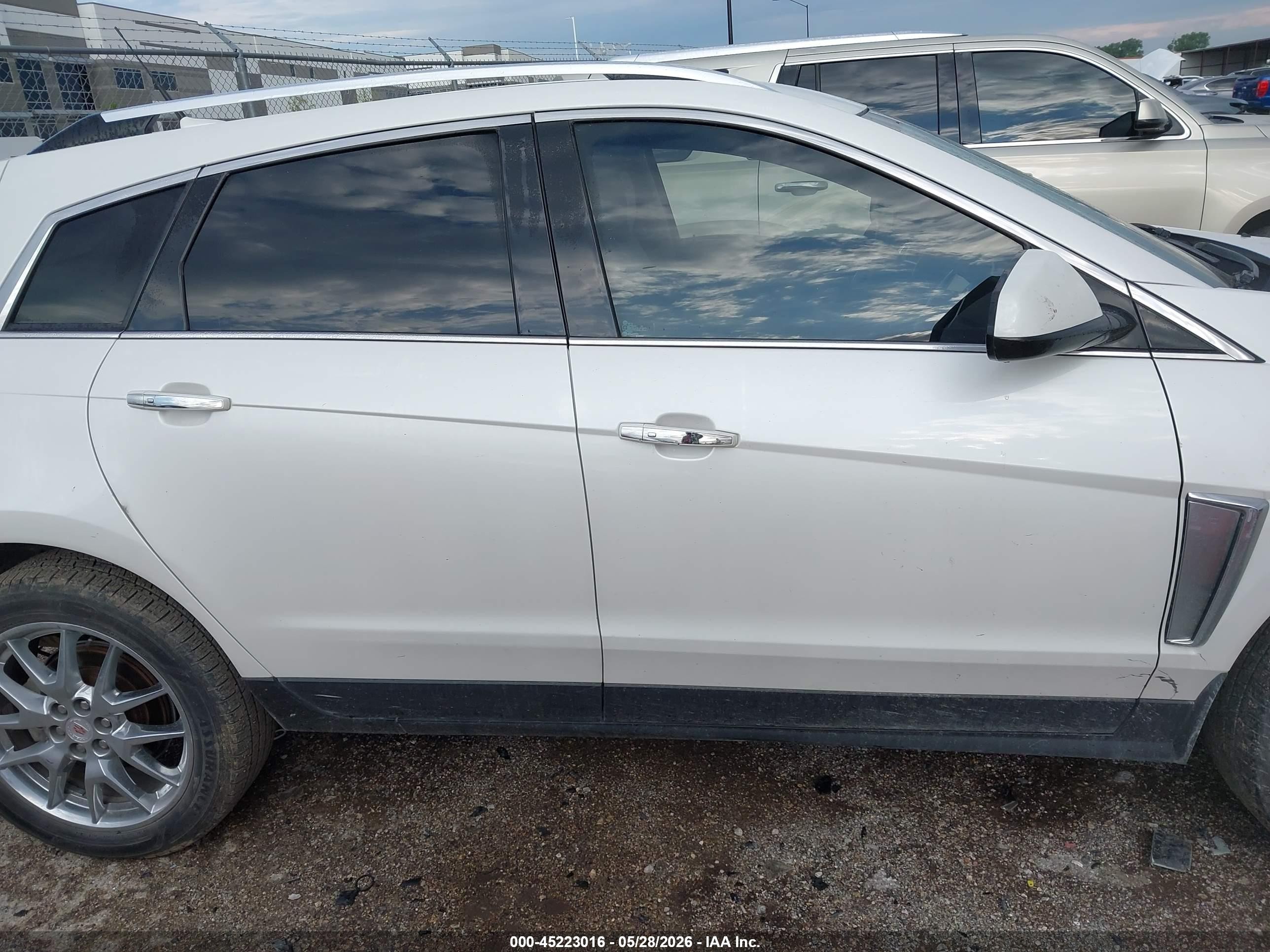 2014 Cadillac Srx Performance Collection White vin: 3GYFNCE33ES545071