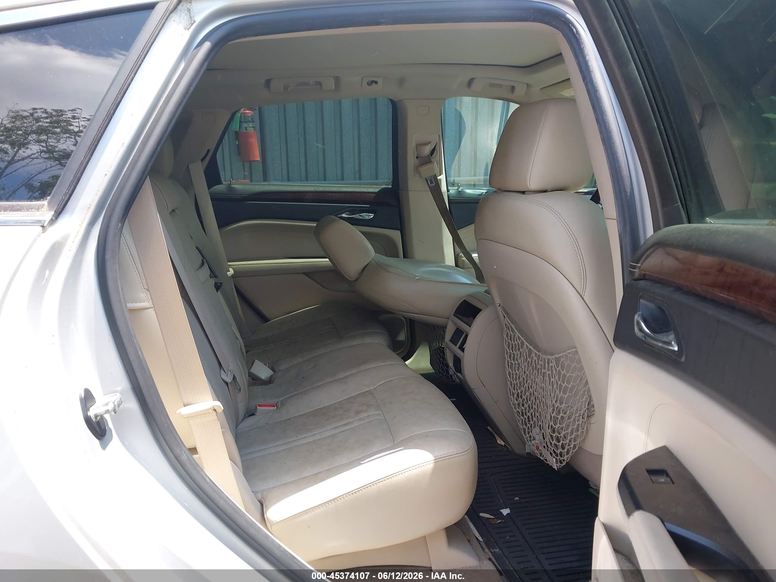 2013 Cadillac Srx Luxury Collection Silver vin: 3GYFNCE34DS641094
