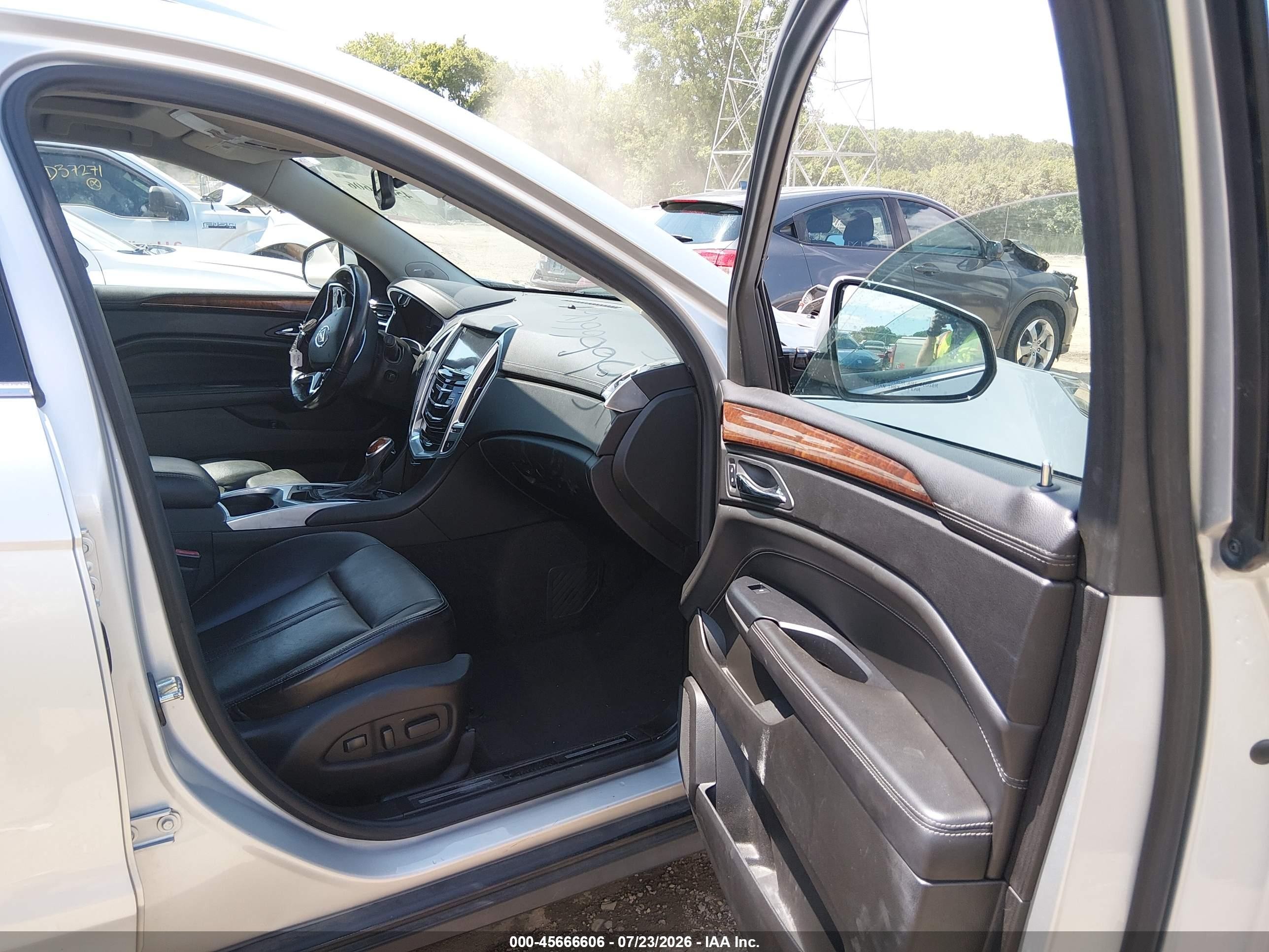 2013 Cadillac Srx Luxury Collection Silver vin: 3GYFNCE34DS652547