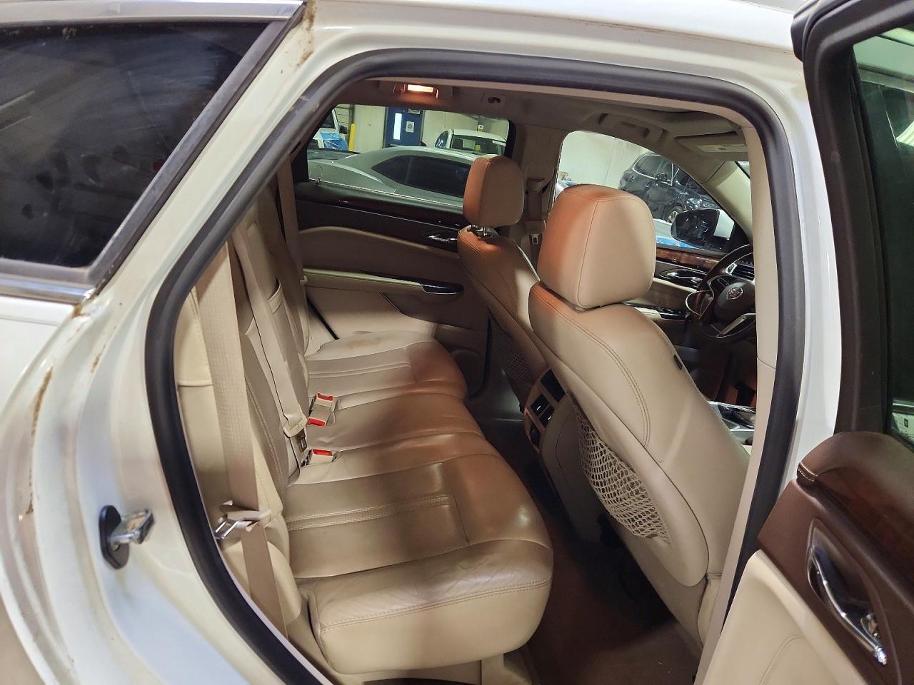 2014 Cadillac Srx Performance Collection White vin: 3GYFNCE35ES647598