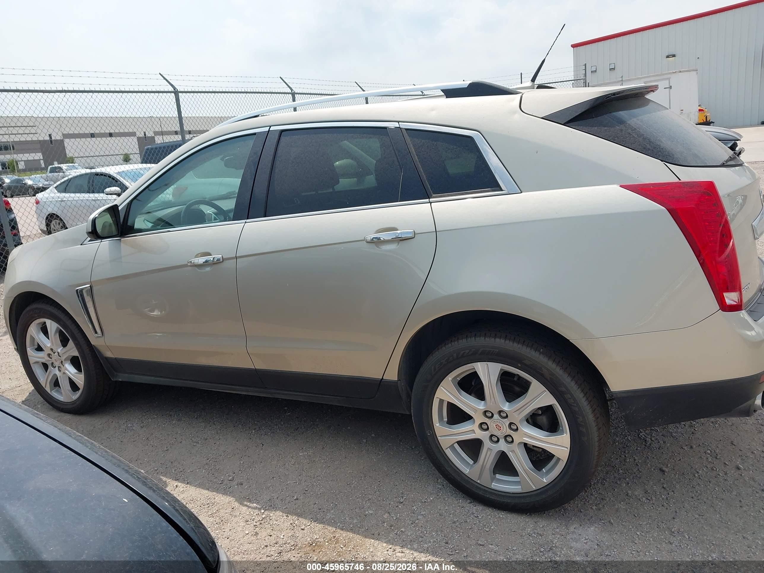 2014 Cadillac Srx Performance Collection Бежевый vin: 3GYFNCE37ES522862