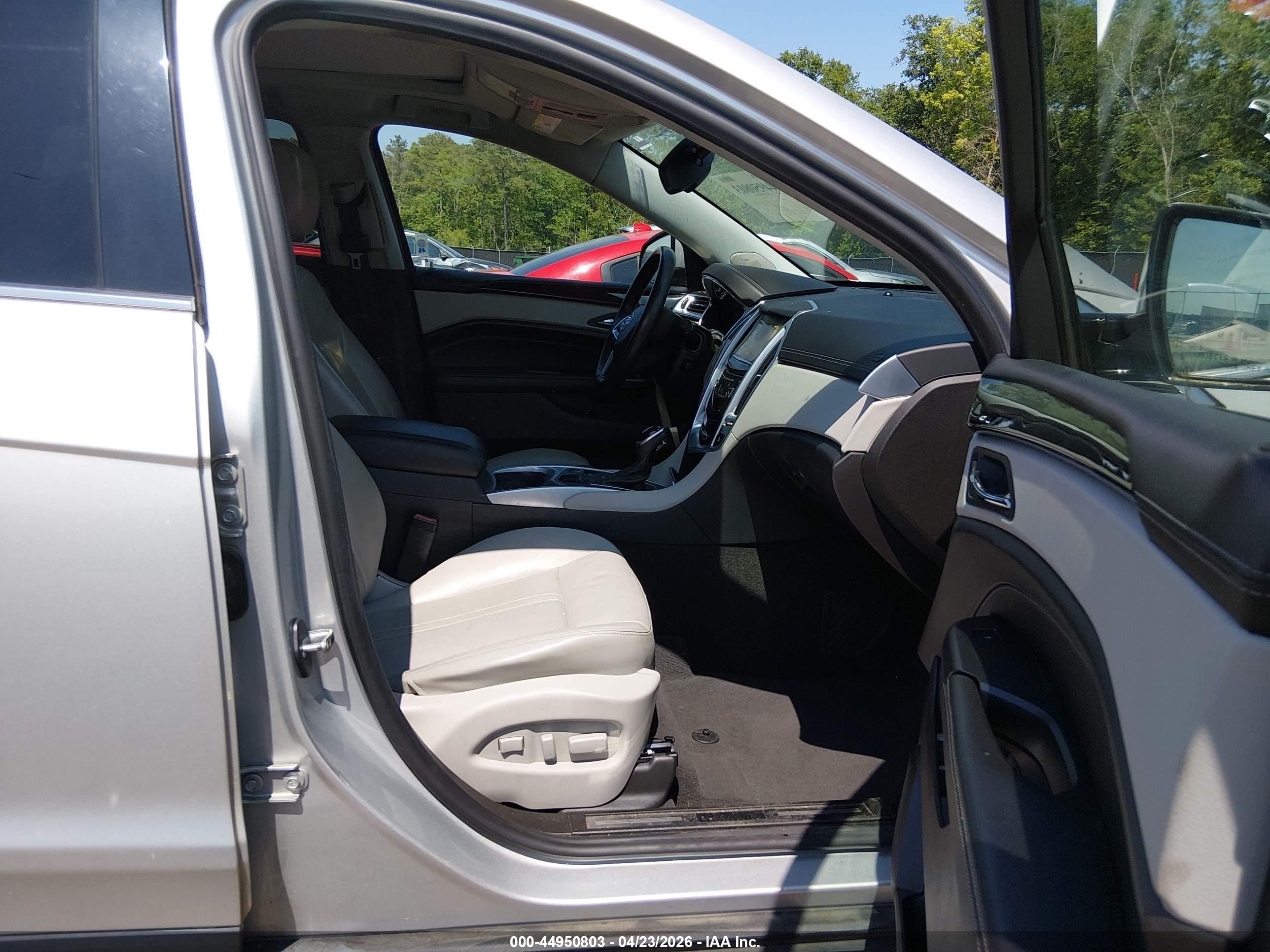 2013 Cadillac Srx Luxury Collection Silver vin: 3GYFNCE39DS518911