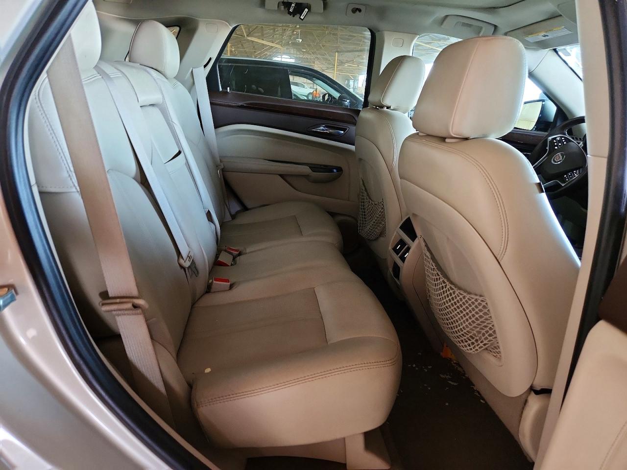 2014 Cadillac Srx Performance Collection Cream vin: 3GYFNCE39ES646700