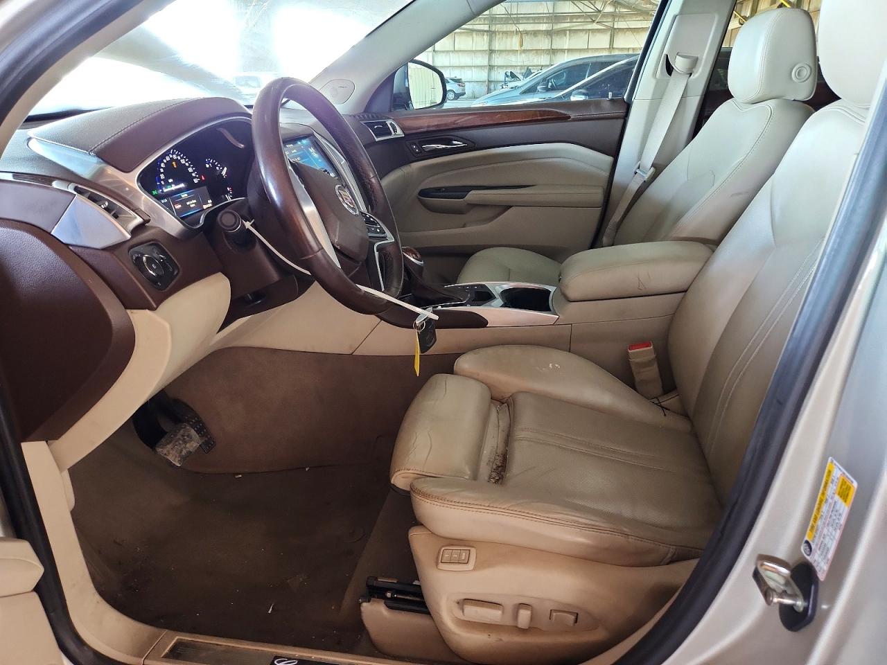 2014 Cadillac Srx Performance Collection Cream vin: 3GYFNCE39ES646700