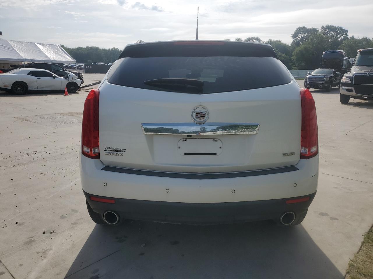 2013 Cadillac Srx Luxury Collection White vin: 3GYFNCE3XDS597568 Damage: Rear Bumper, Multiple Scratches Heavy, 3