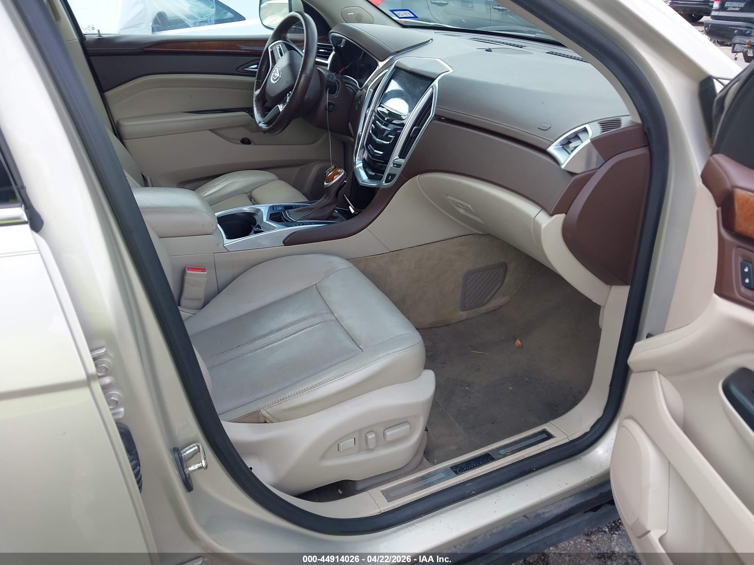 2013 Cadillac Srx Performance Collection Champagne vin: 3GYFNDE32DS583556