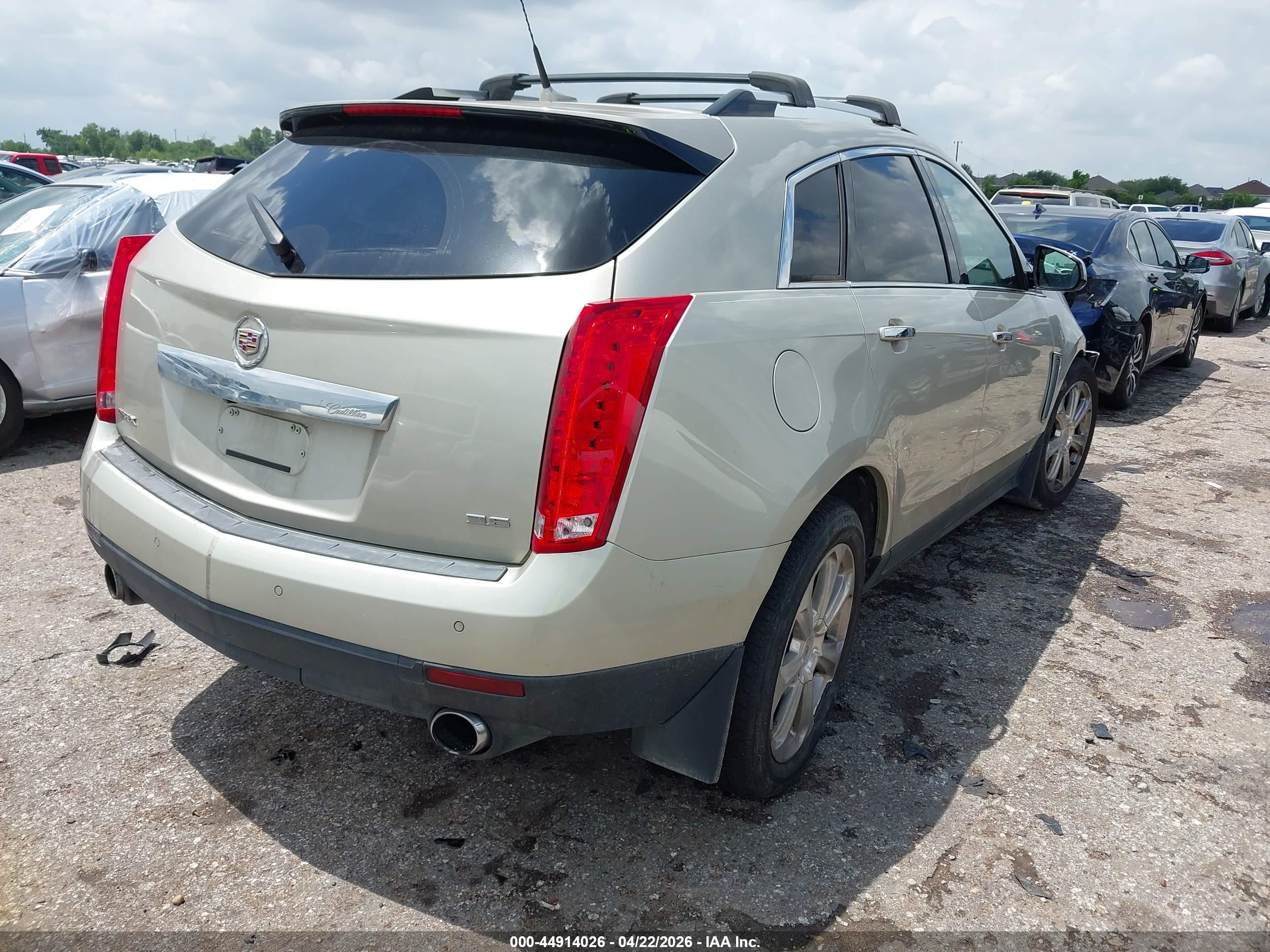 2013 Cadillac Srx Performance Collection Champagne vin: 3GYFNDE32DS583556