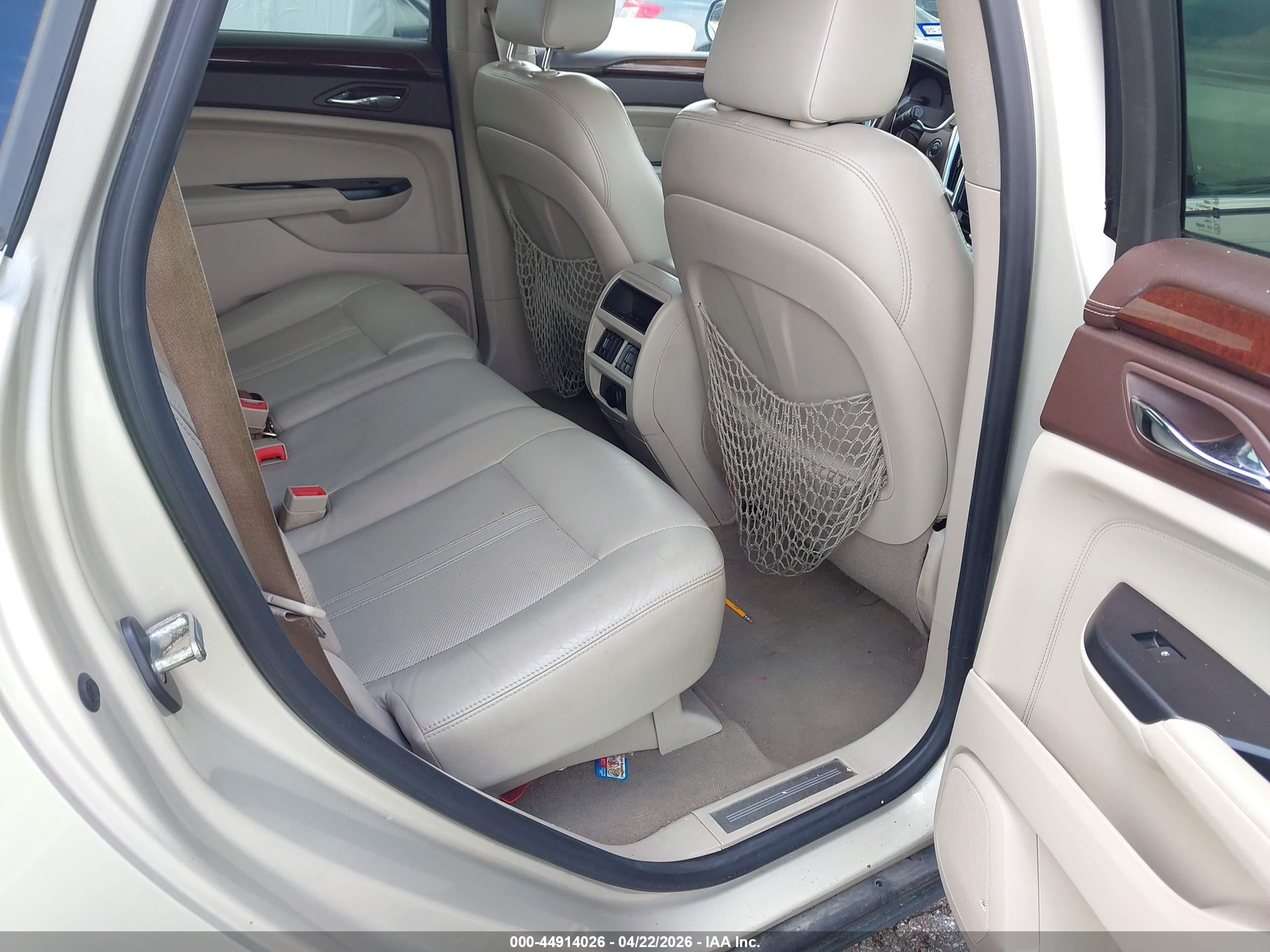 2013 Cadillac Srx Performance Collection Champagne vin: 3GYFNDE32DS583556
