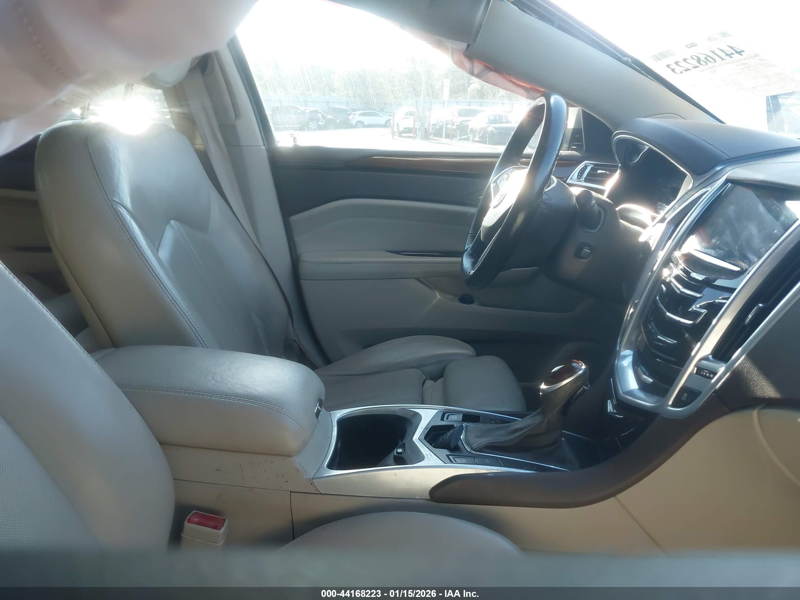 2013 Cadillac Srx Performance Collection Champagne vin: 3GYFNDE38DS601655