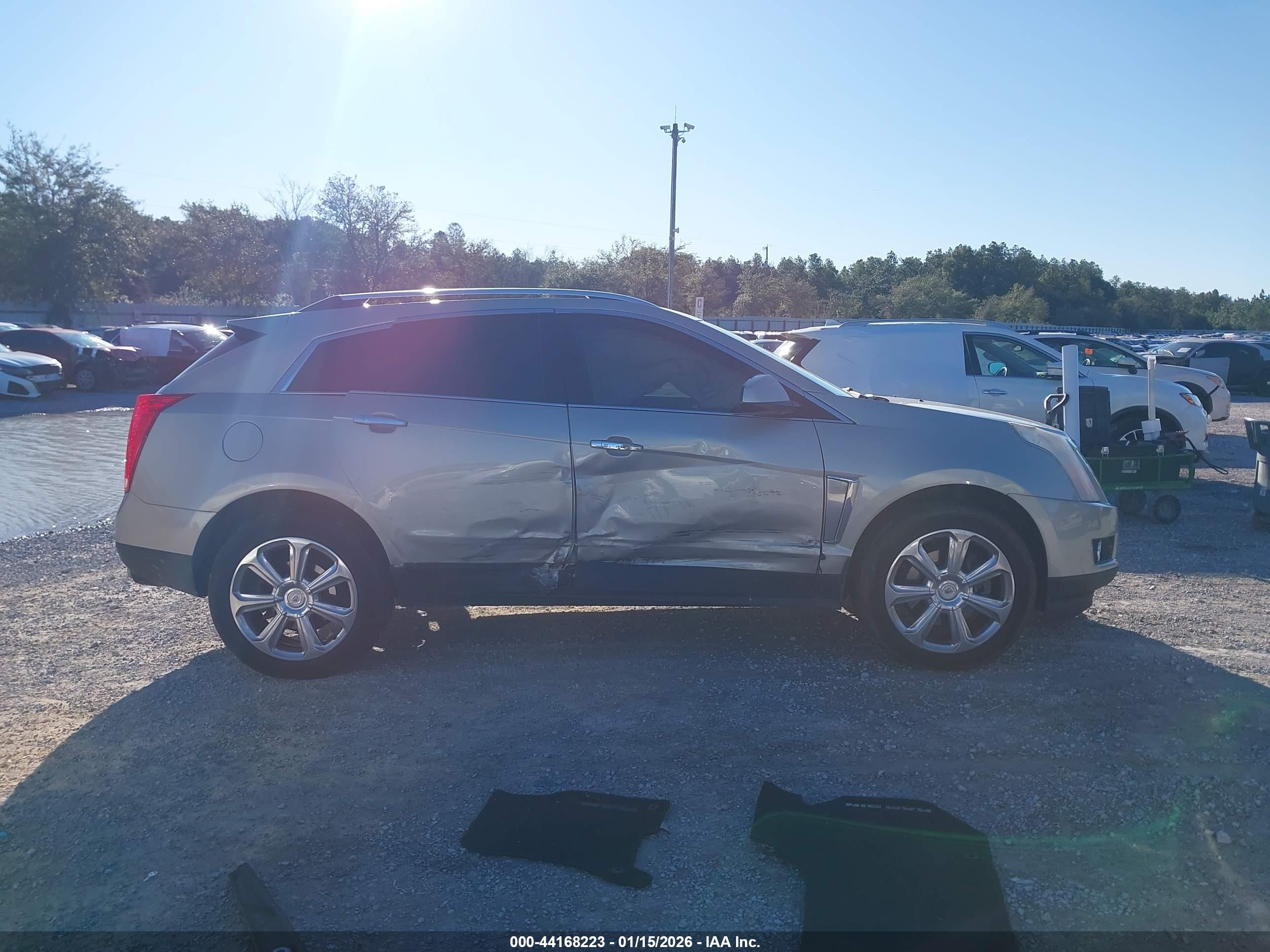 2013 Cadillac Srx Performance Collection Champagne vin: 3GYFNDE38DS601655