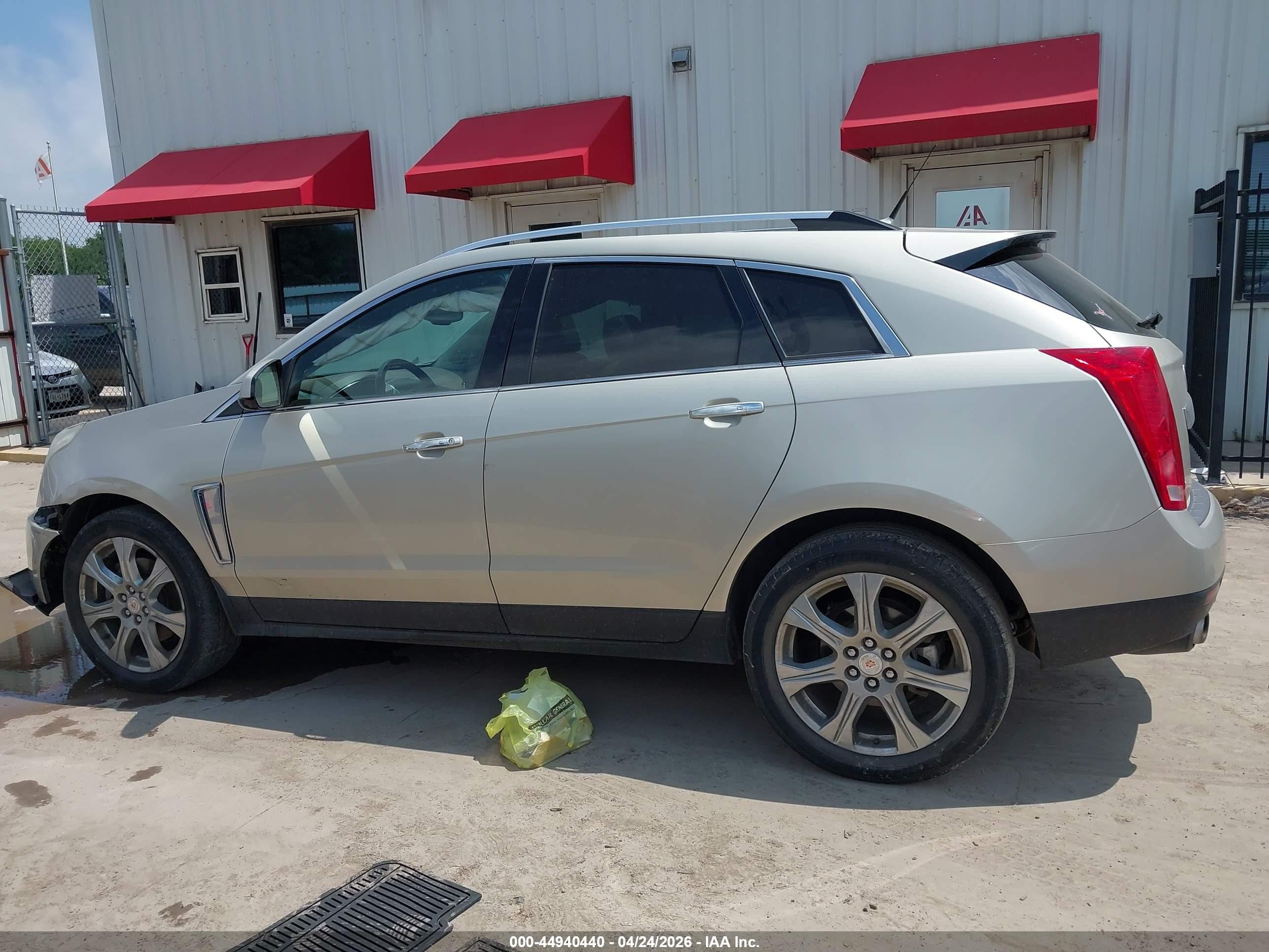 2014 Cadillac Srx Premium Collection Gold vin: 3GYFNDE39ES628459