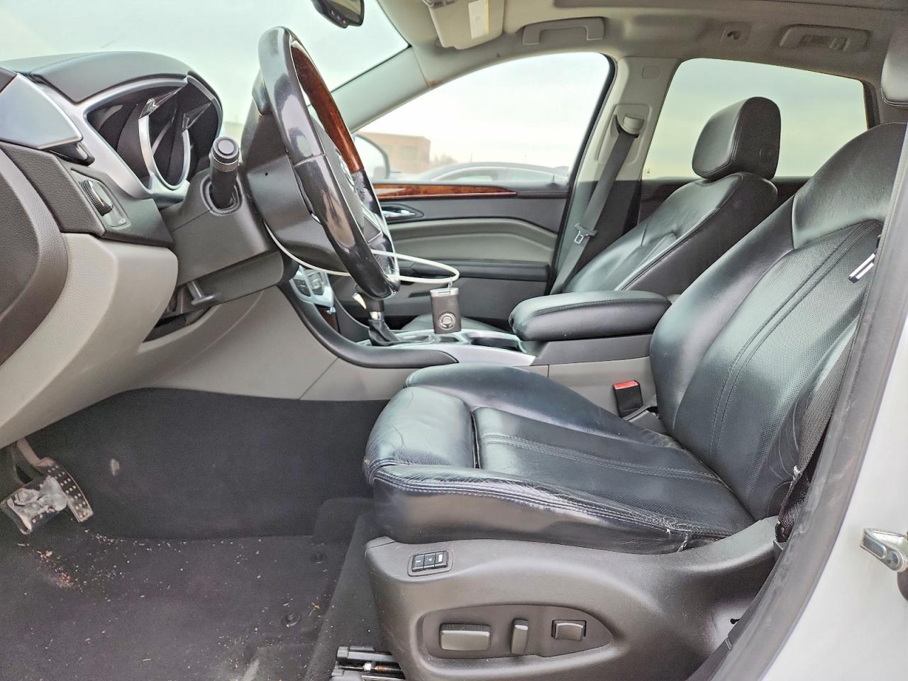 2010 Cadillac Srx Luxury Collection White vin: 3GYFNDEY0AS640540