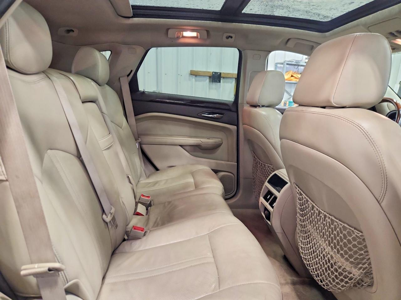 2010 Cadillac Srx Luxury Collection White vin: 3GYFNDEY4AS650925