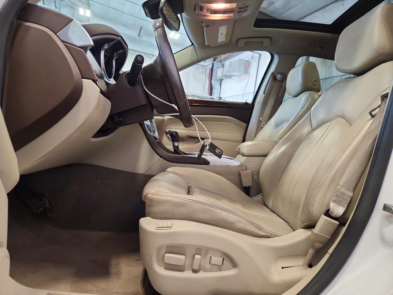 2010 Cadillac Srx Luxury Collection White vin: 3GYFNDEY4AS650925