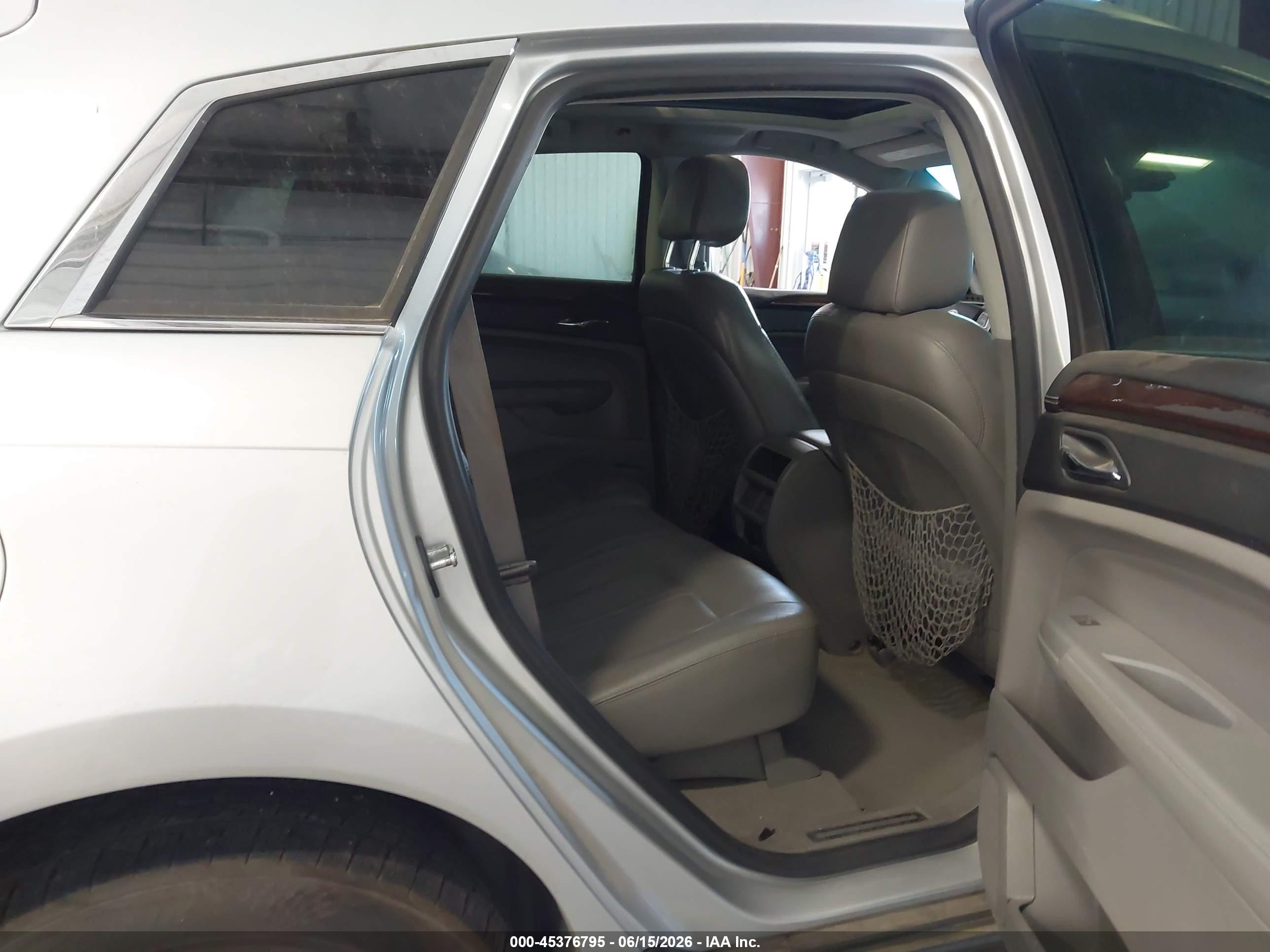 2011 Cadillac Srx Luxury Collection Silver vin: 3GYFNDEY4BS657925
