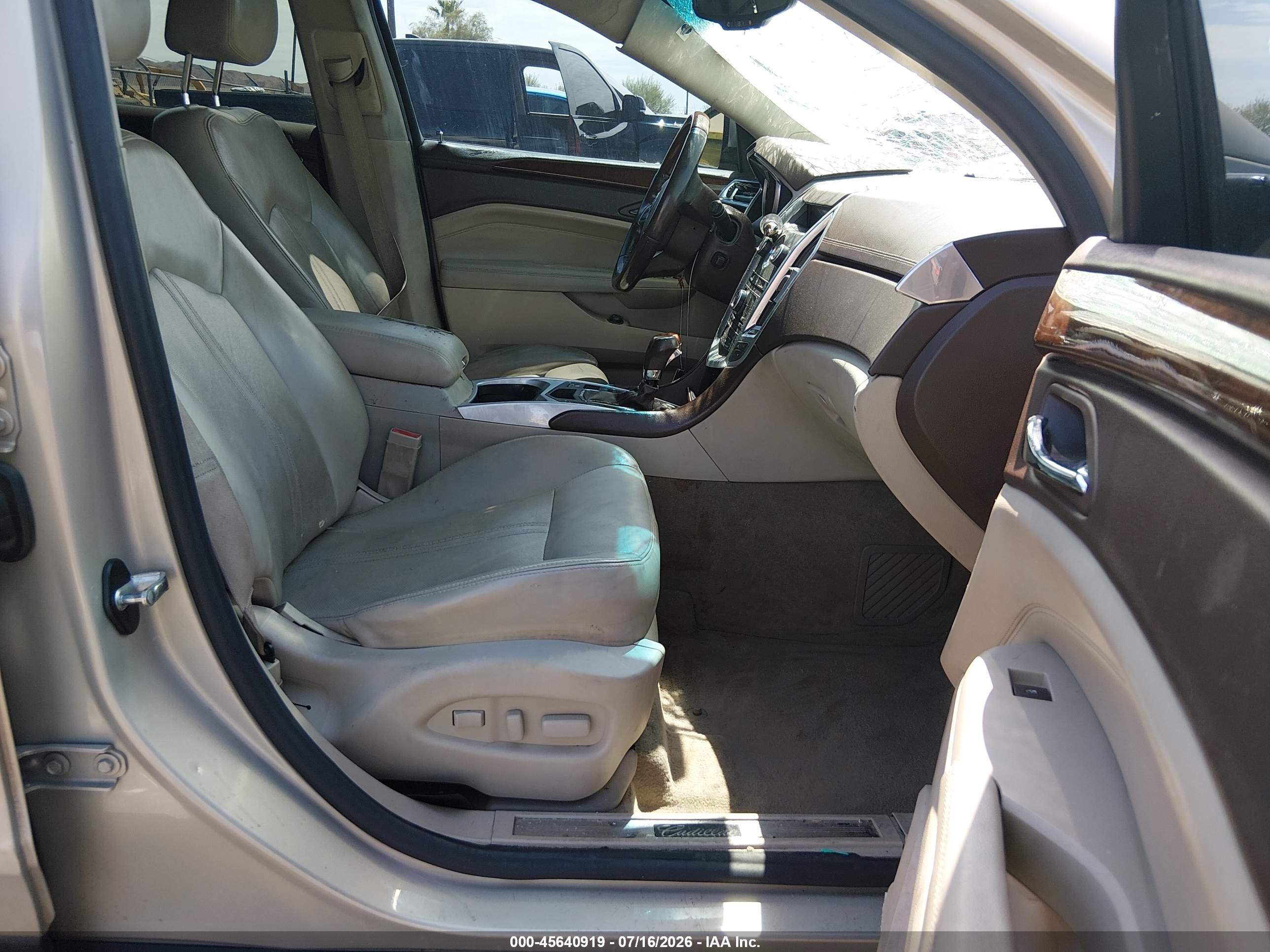 2011 Cadillac Srx Luxury Collection Beige vin: 3GYFNDEY5BS600133