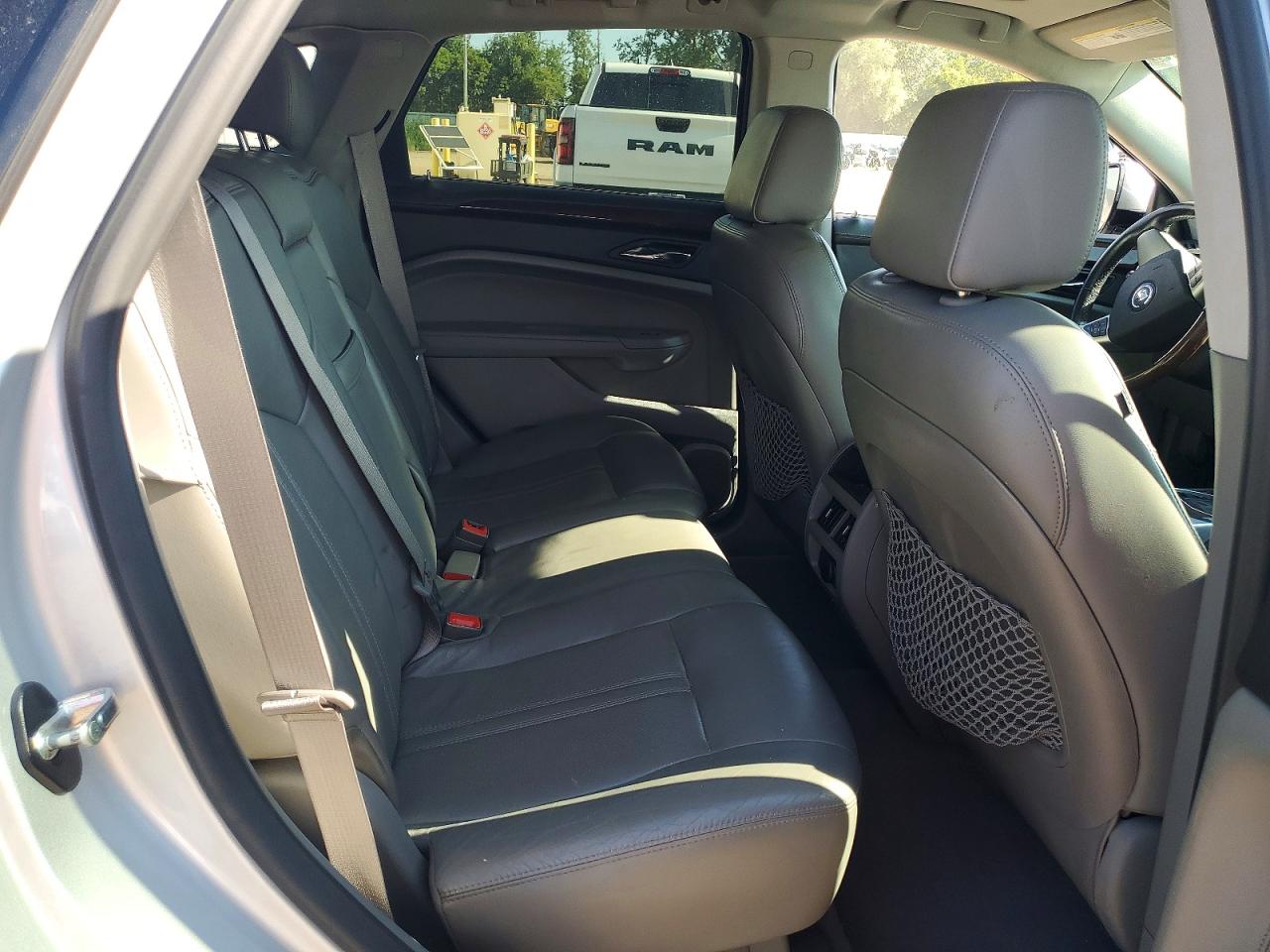 2011 Cadillac Srx Luxury Collection Silver vin: 3GYFNDEY7BS584159