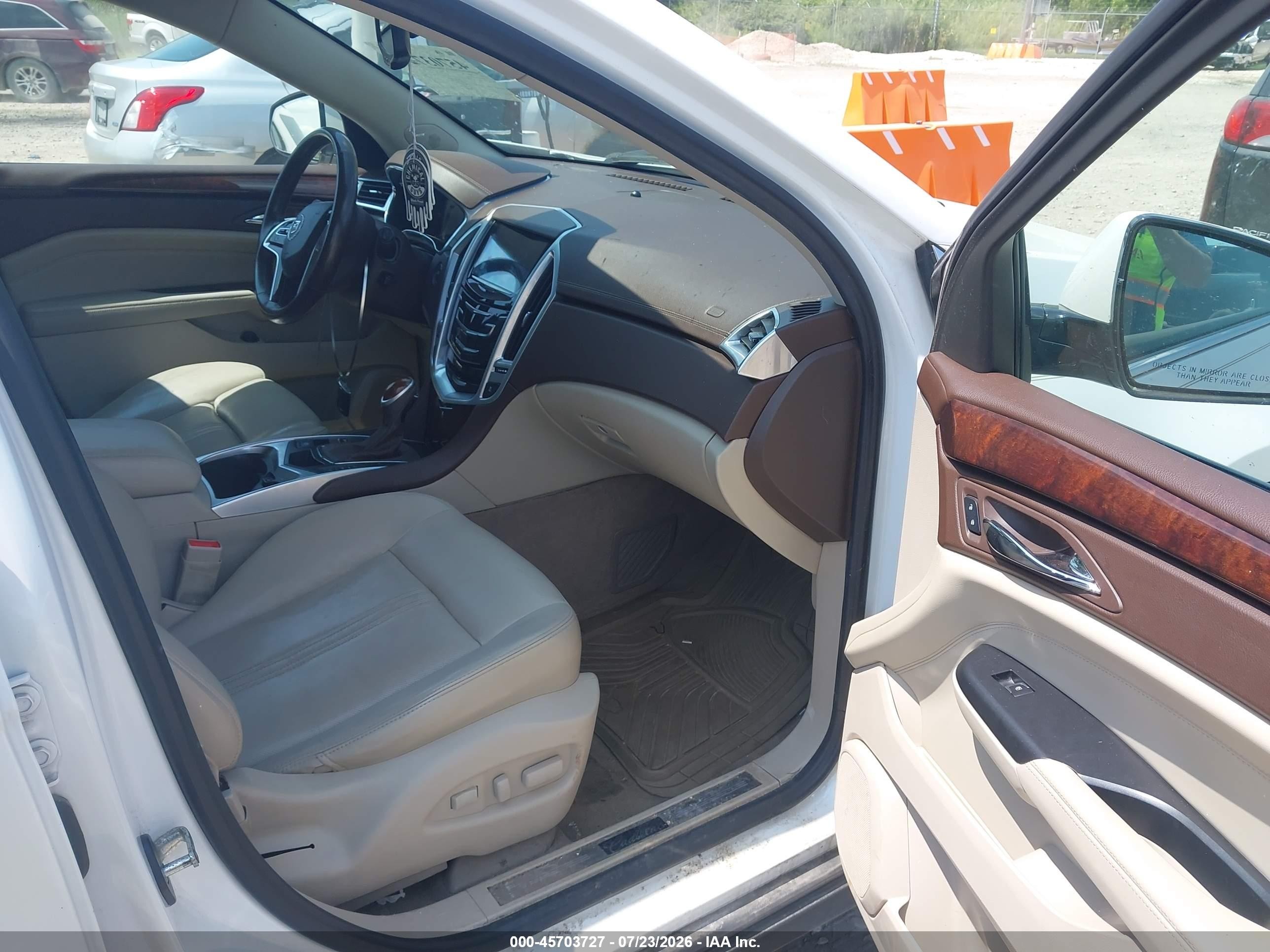 2014 Cadillac Srx Luxury Collection White vin: 3GYFNEE31ES587007